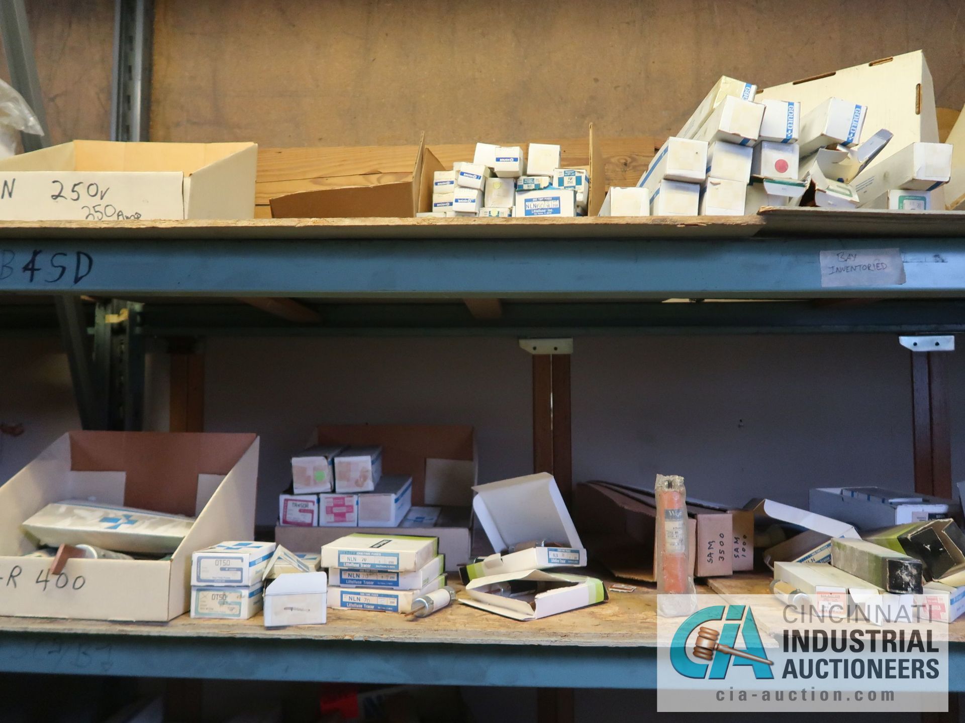 CONTENTS (5) RACKS INCLUDING MISCELLANEOUS FUSES **NO RACKS** - Image 15 of 17