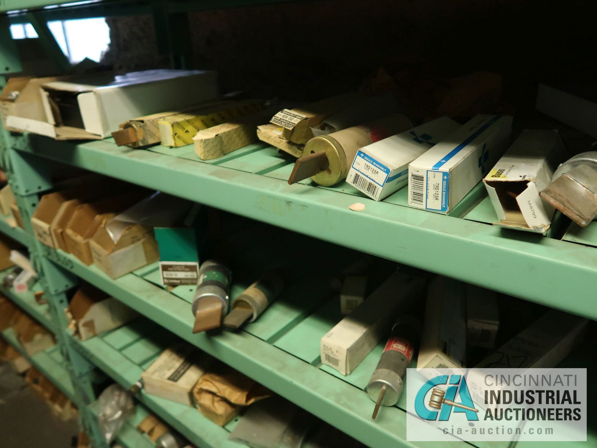 CONTENTS (6) RACKS INCLUDING MISCELLANEOUS FUSES **NO RACKS** - Image 3 of 15