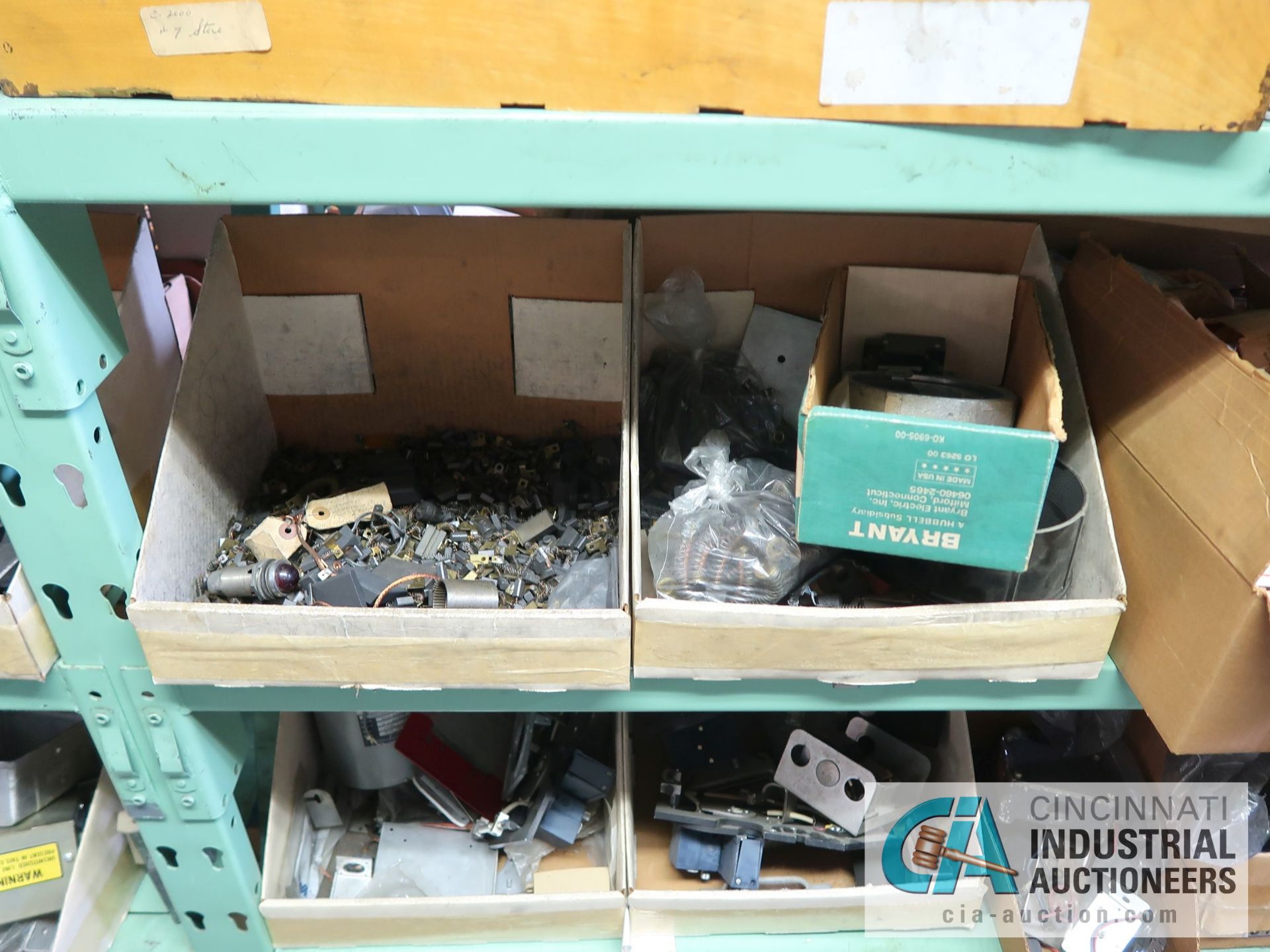 CONTENTS OF (6) RACKS INCLUDING MISCELLANEOUS AUTOMOTIVE PARTS, BREAKS, ROTORS, GASKETS, MOUNTING - Image 24 of 38