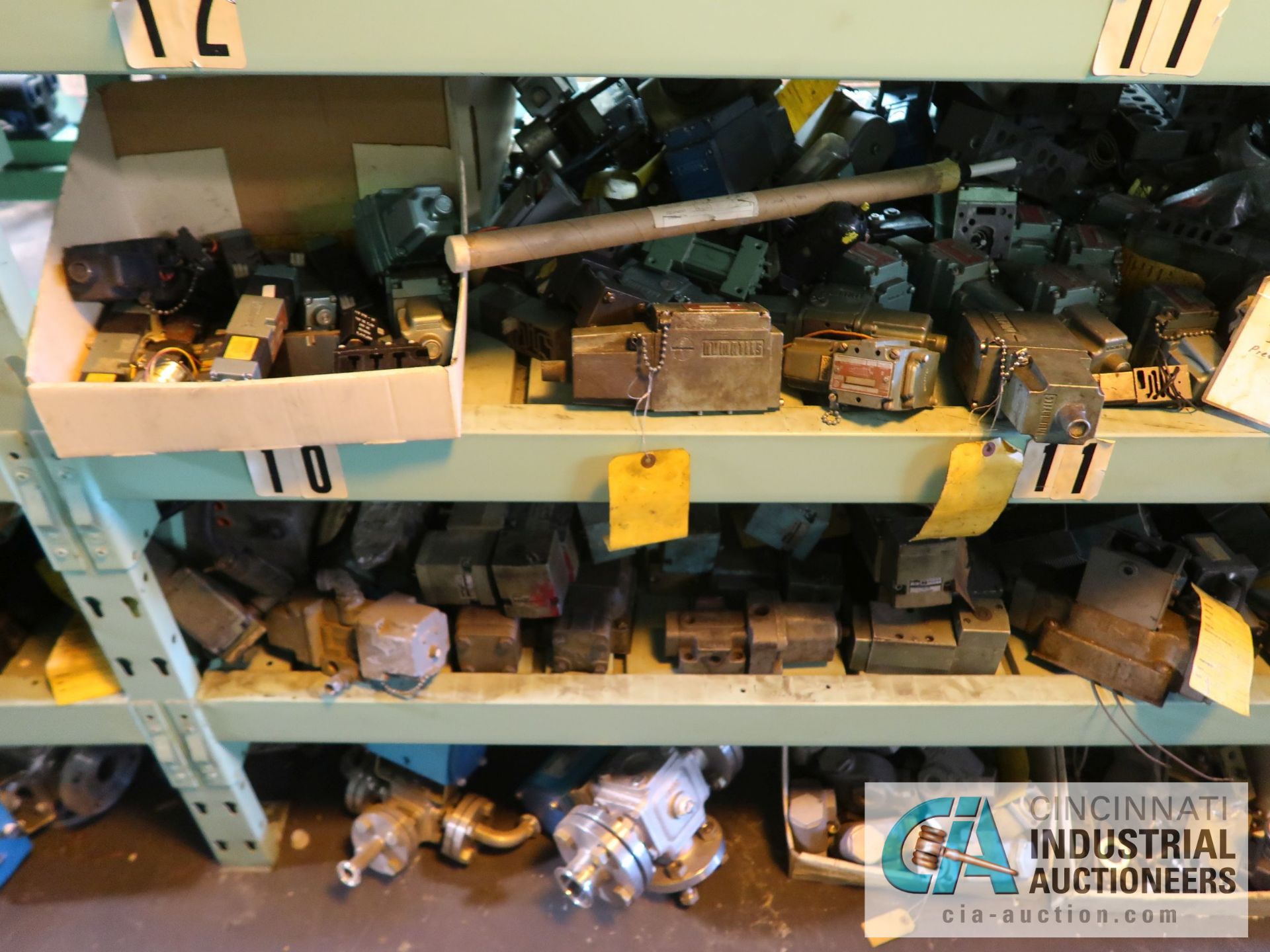 CONTENTS OF (6) RACKS INCLUDING MISCELLANEOUS PNEUMATIC CYLINDERS AND CONTROL VALVES **NO RACKS** - Image 6 of 39