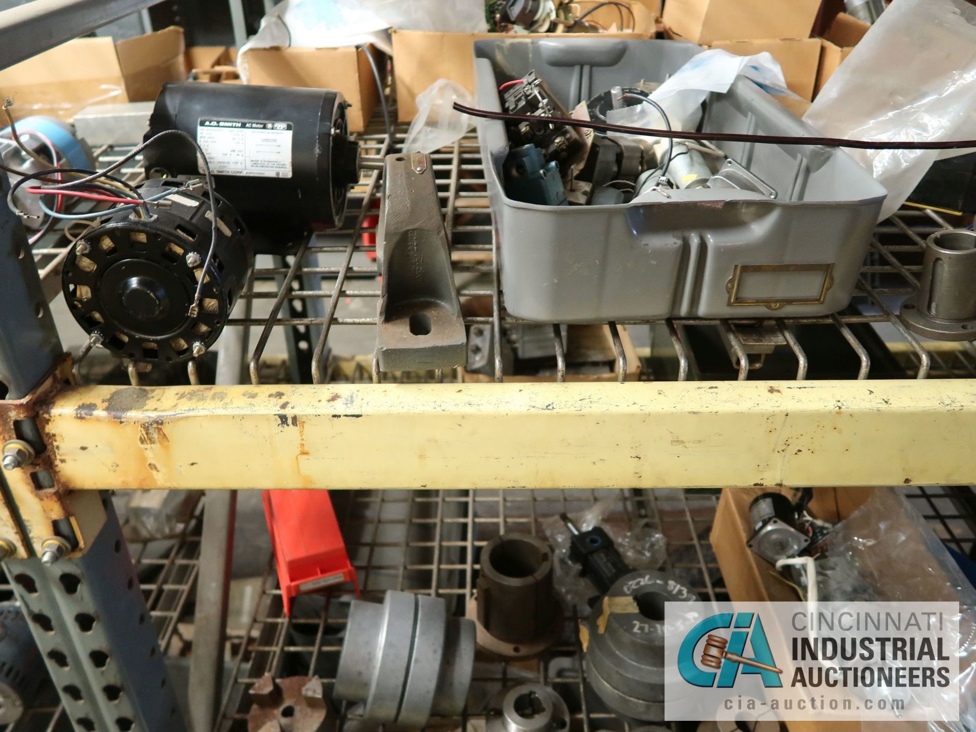 (LOT) CONTENTS OF (1) SECTION RACK GEARS, MOTORS, ELECTRICAL - Image 7 of 10