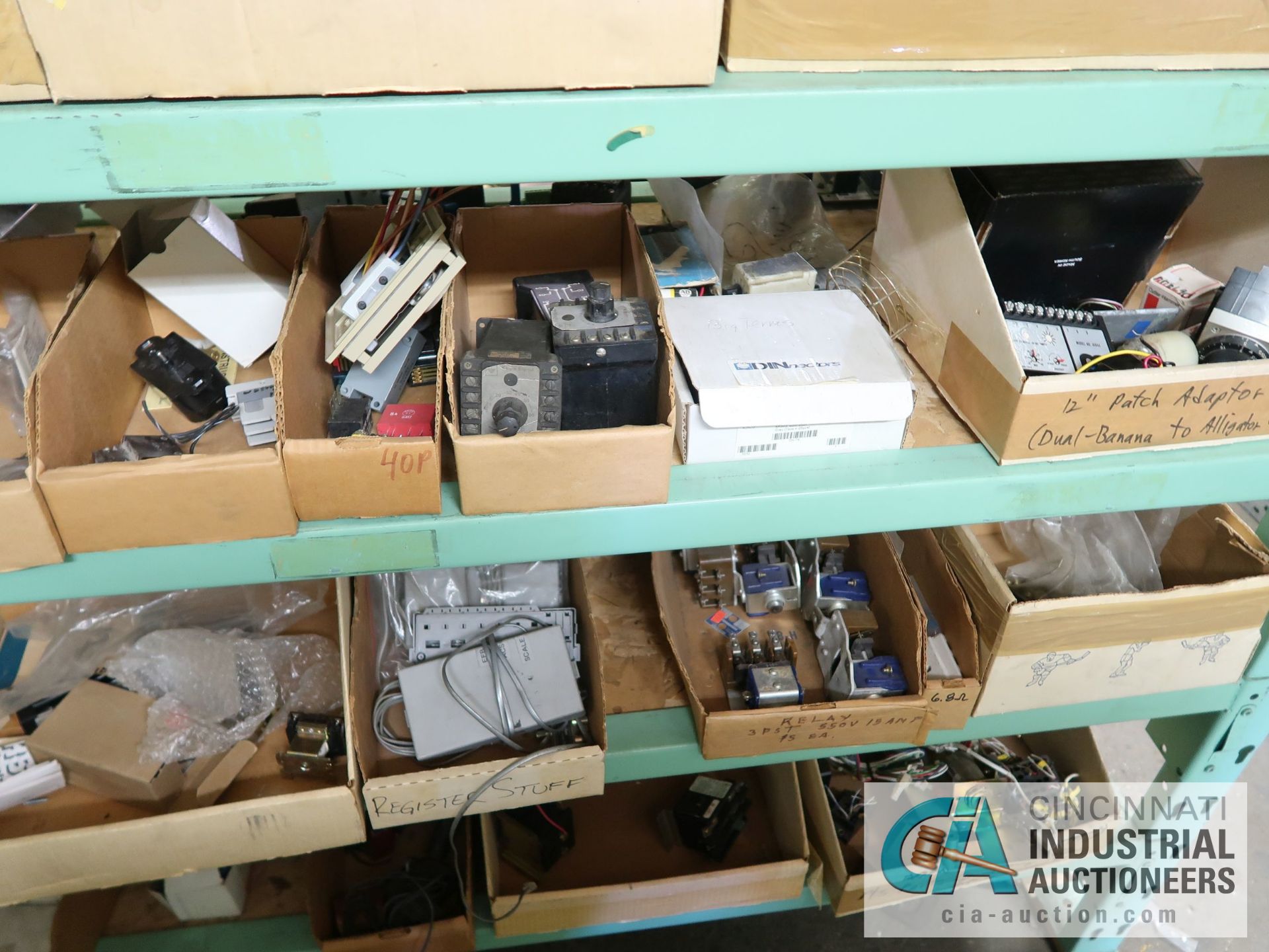 (LOT) CONTENTS OF (3) SECTION GREEN RACK - ALLEN BRADLEY ELECTRICAL COMPONENTS, INDUSTRIAL - Image 13 of 25