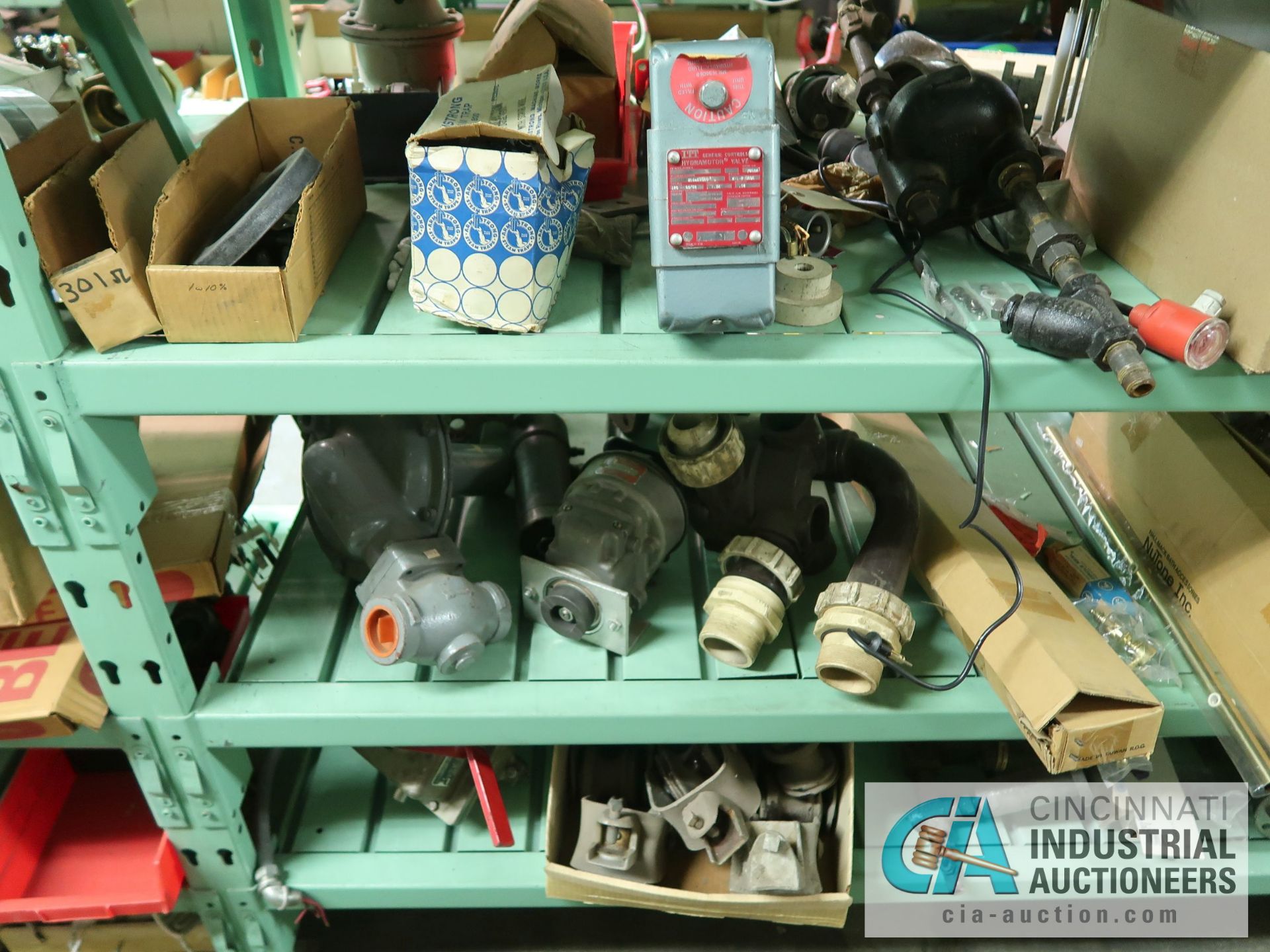 CONTENTS OF (6) RACKS INCLUDING MISCELLANEOUS VALVES, SEALS, FILTERS, PLUMBING PARTS, FIRE SPRINKLER - Image 20 of 26