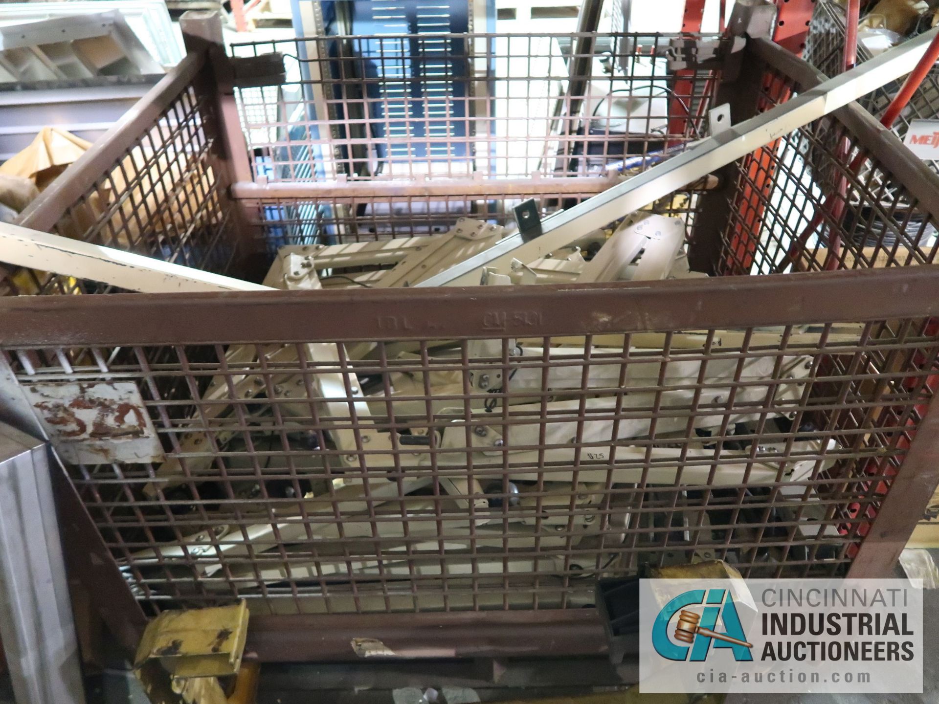 (LOT) CONTENTS OF (2) SECTIONS RACK - INSULATION MATERIAL, WIRE BASKET WITH HARDWARE - Image 3 of 7