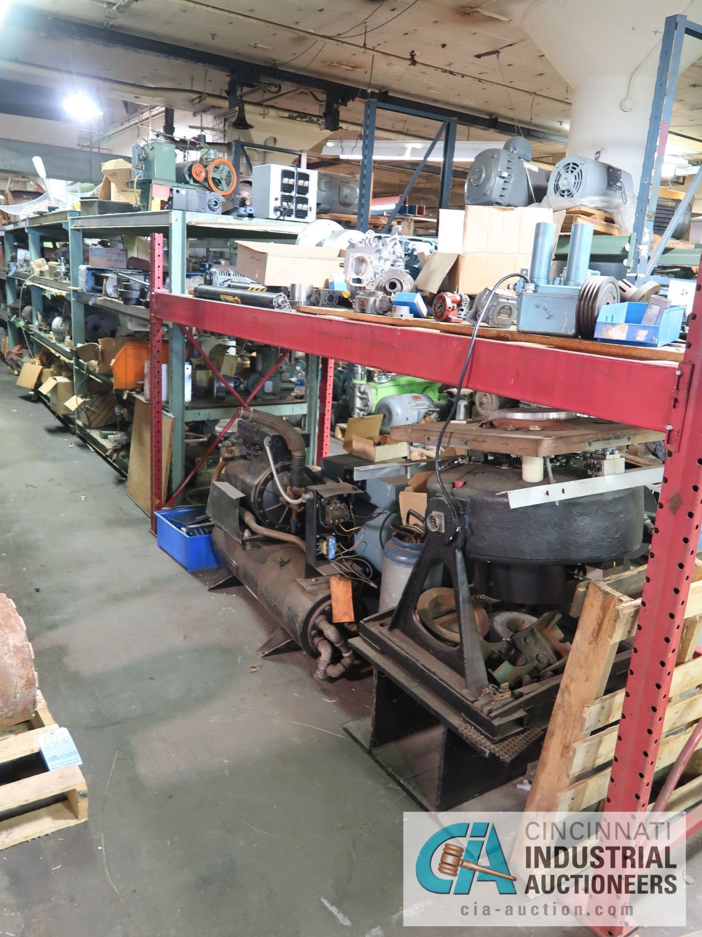 (LOT) MACHINE PARTS, COMPRESSORS, REDUCERS, GEARS, MOTORS, AND OTHER (4) SECTIONS RACK - Image 2 of 28