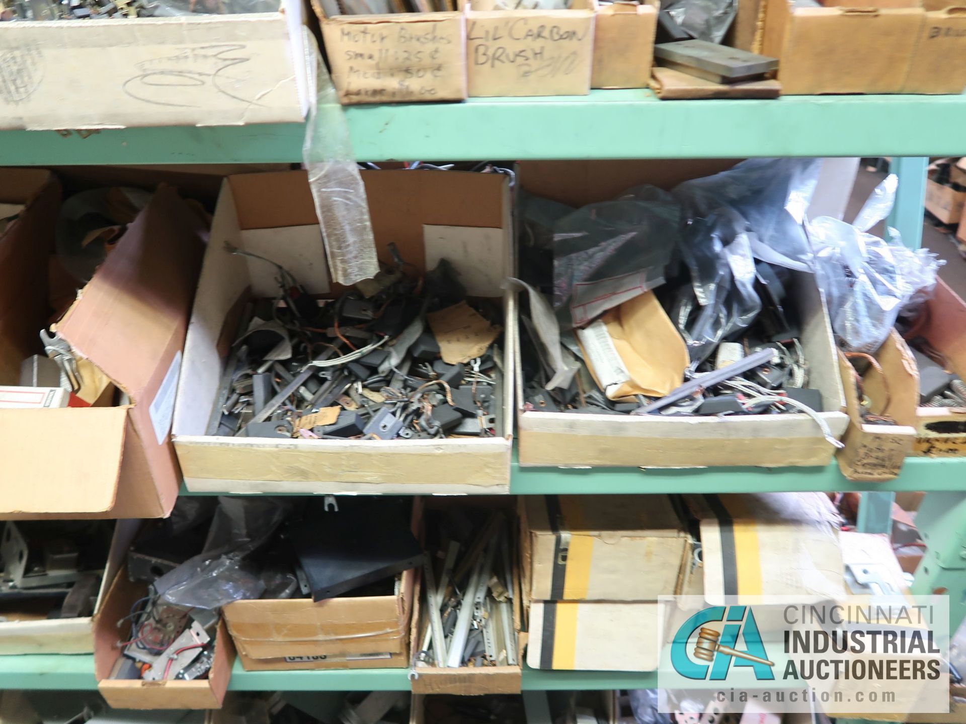 CONTENTS OF (6) RACKS INCLUDING MISCELLANEOUS AUTOMOTIVE PARTS, BREAKS, ROTORS, GASKETS, MOUNTING - Image 23 of 38