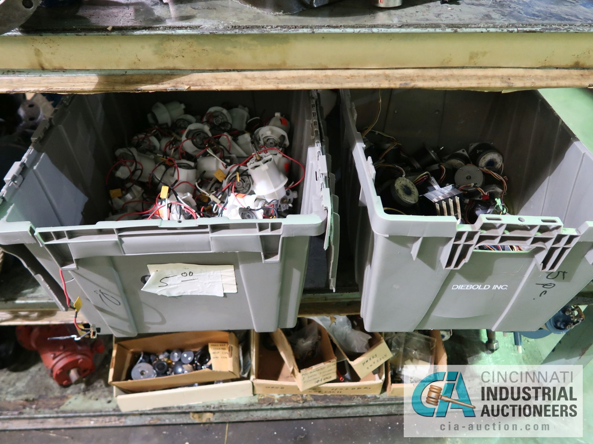 (LOT) CONTENTS OF (1) SECTION RACK - APPROX. (25) GEAR REDUCERS - Image 3 of 15