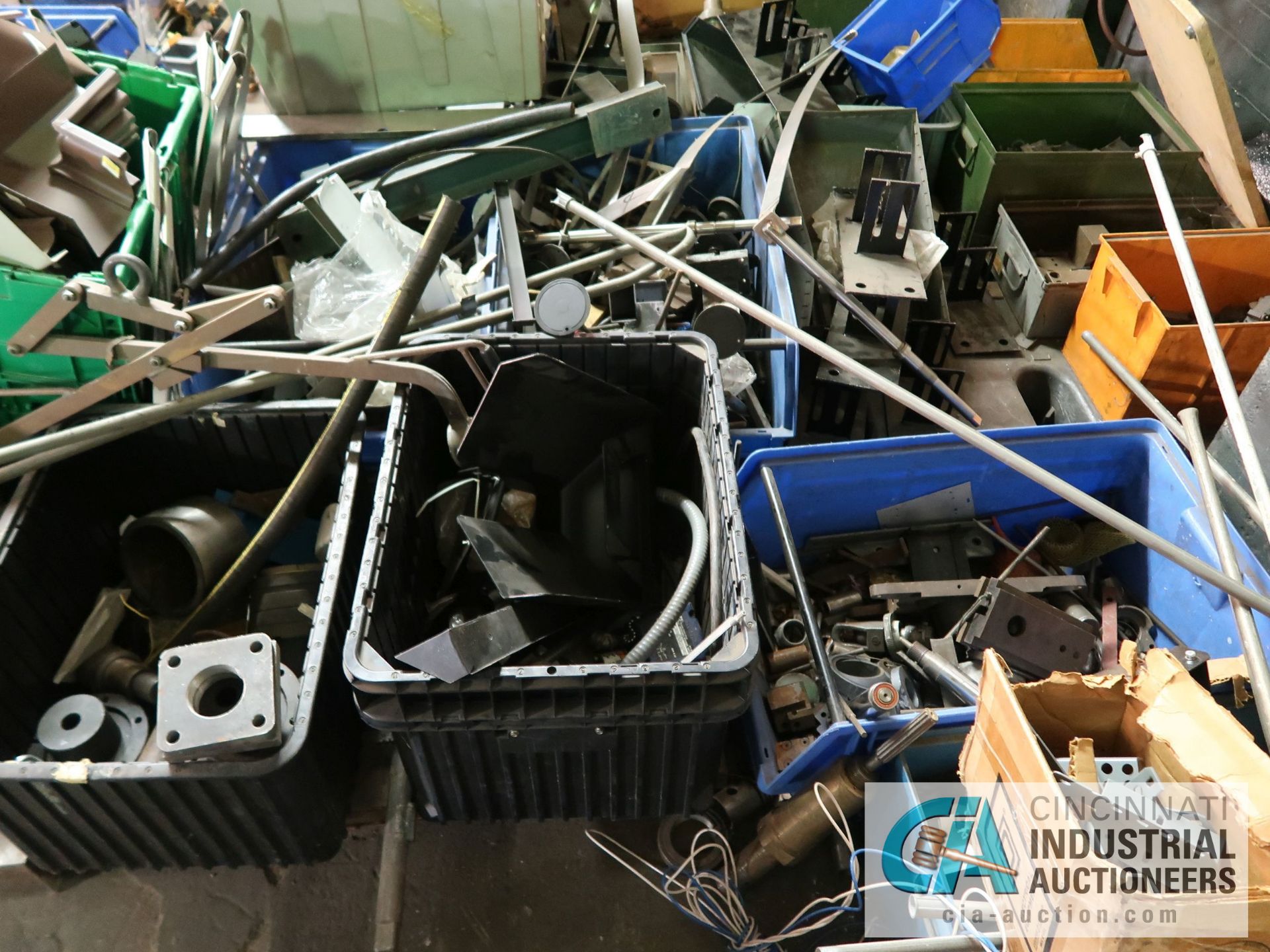 (LOT) CONTENTS OF (1) RAND AND FLOOR INCLUDING MISCELLANEOUS SCRAP METAL **NO RACK** - Image 9 of 18