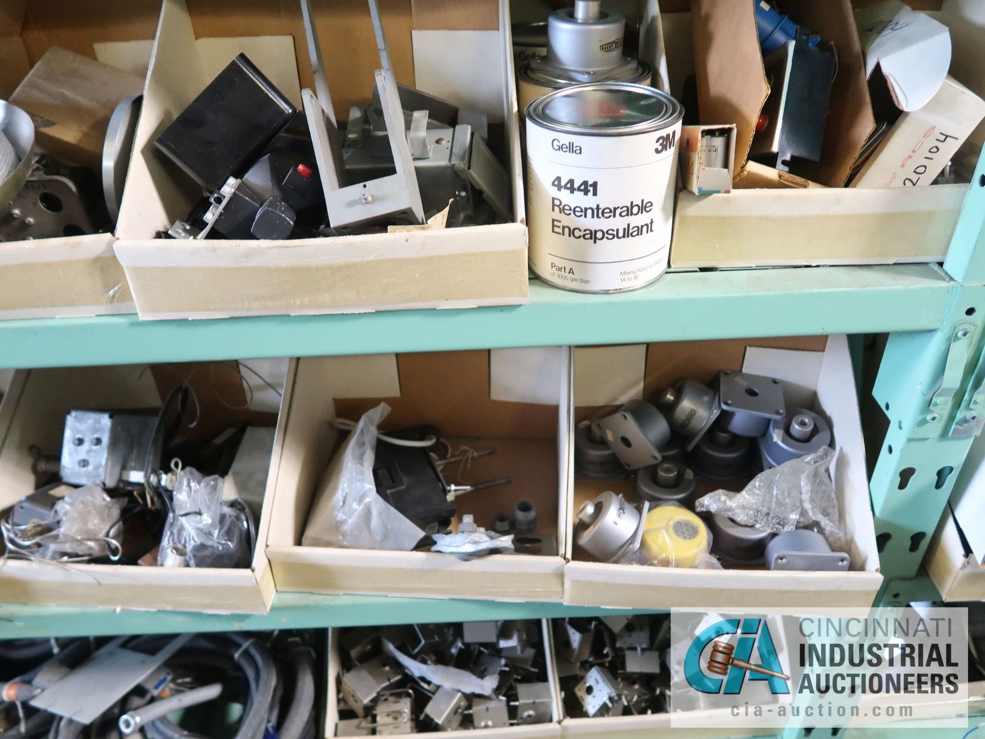 CONTENTS OF (6) RACKS INCLUDING MISCELLANEOUS AUTOMOTIVE PARTS, BREAKS, ROTORS, GASKETS, MOUNTING - Image 14 of 38