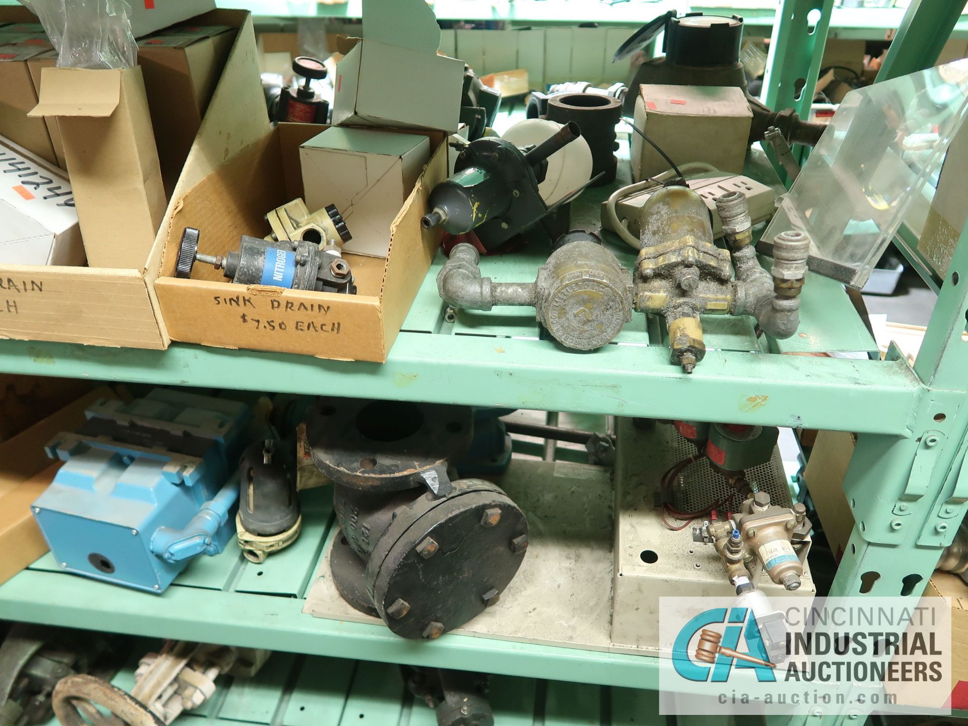 CONTENTS OF (6) RACKS INCLUDING MISCELLANEOUS VALVES, SEALS, FILTERS, PLUMBING PARTS, FIRE SPRINKLER - Image 21 of 26