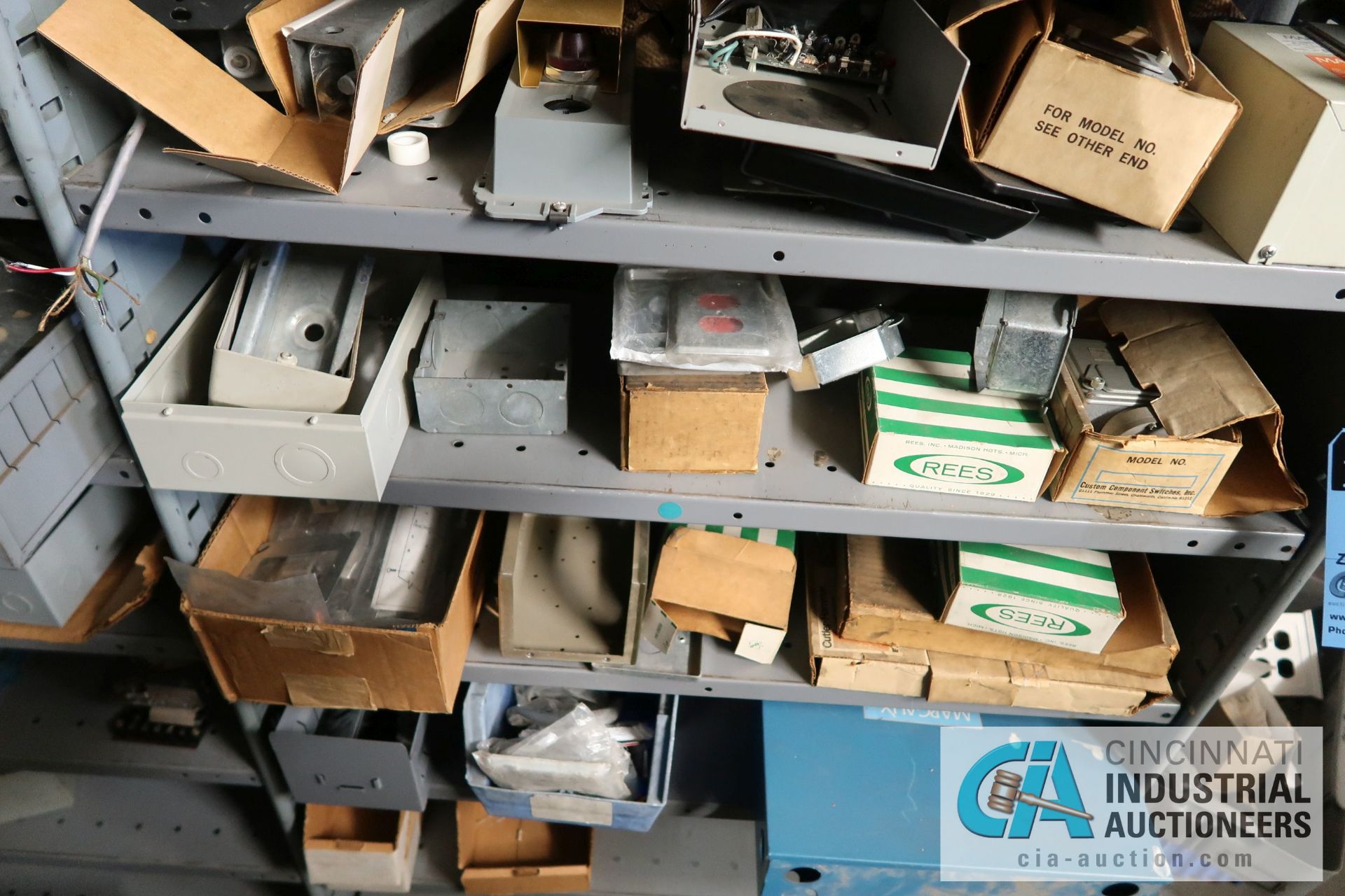 (LOT) CONTENTS OF (10) SECTION SHELVING AND (1) GREEN RACK - ELECTRICAL - PUSH SWITCHES, NAMCO - Image 26 of 27