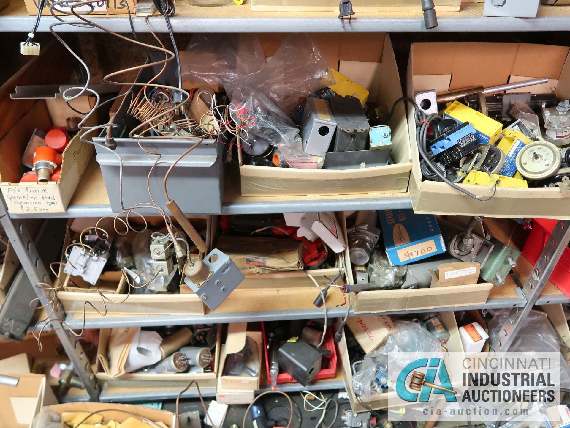 CONTENTS OF (16) SHELVES INCLUDING MISCELLANEOUS VALVES, THERMOSTATS, ANALYZERS, ELECTRICAL, CONTROL - Image 18 of 47