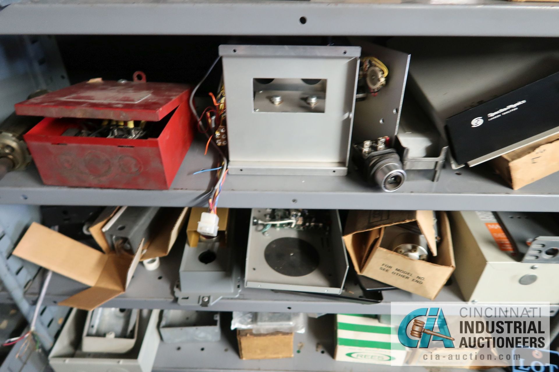 (LOT) CONTENTS OF (10) SECTION SHELVING AND (1) GREEN RACK - ELECTRICAL - PUSH SWITCHES, NAMCO - Image 27 of 27
