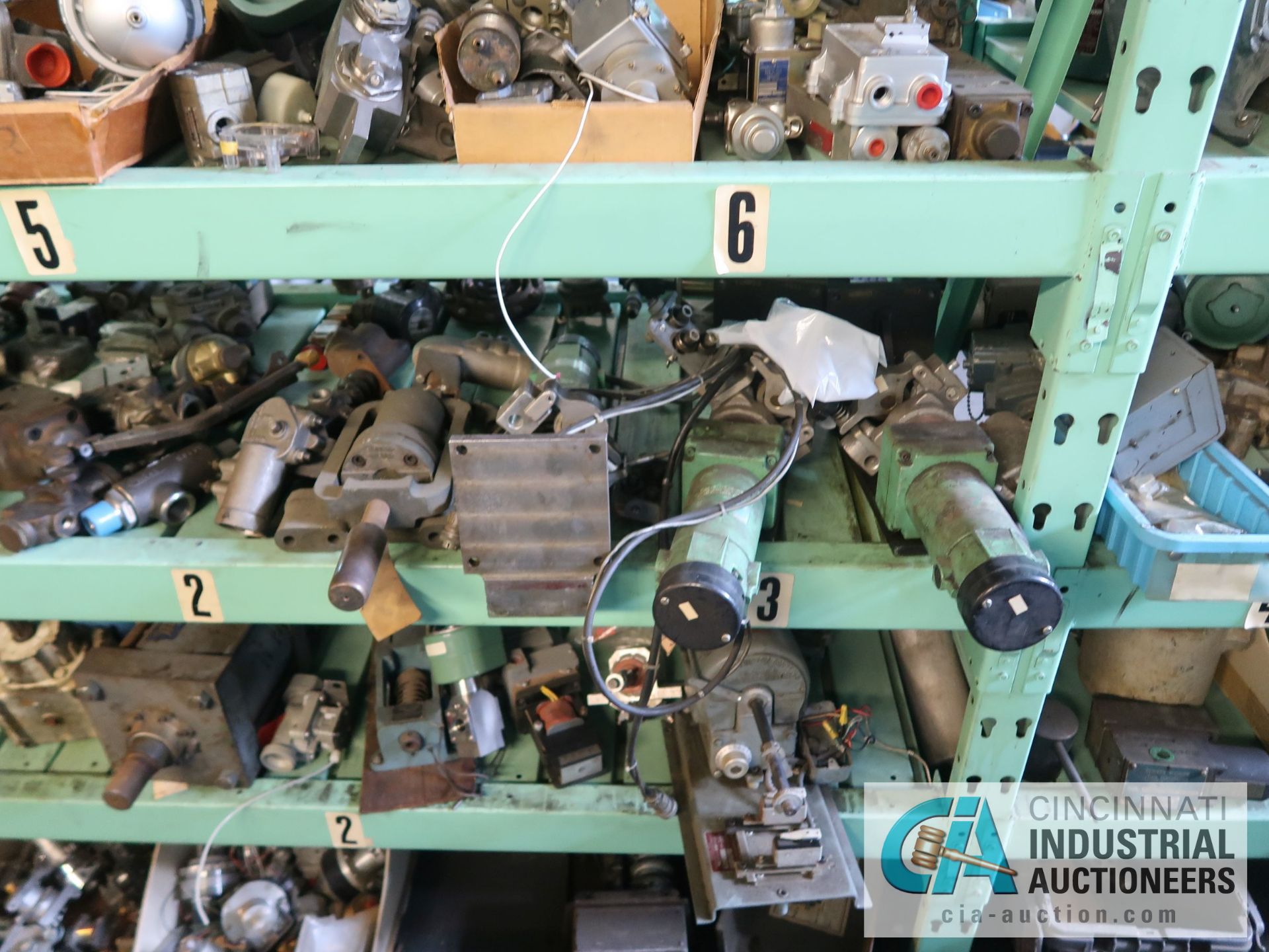 CONTENTS OF (6) RACKS INCLUDING MISCELLANEOUS PNEUMATIC CYLINDERS AND CONTROL VALVES **NO RACKS** - Image 16 of 39