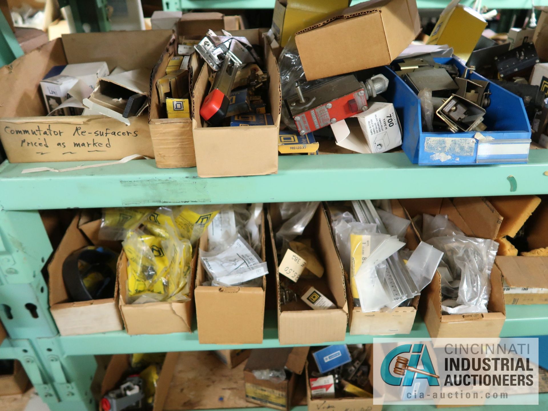(LOT) CONTENTS OF (3) SECTION GREEN RACK - ALLEN BRADLEY ELECTRICAL COMPONENTS, INDUSTRIAL - Image 8 of 25
