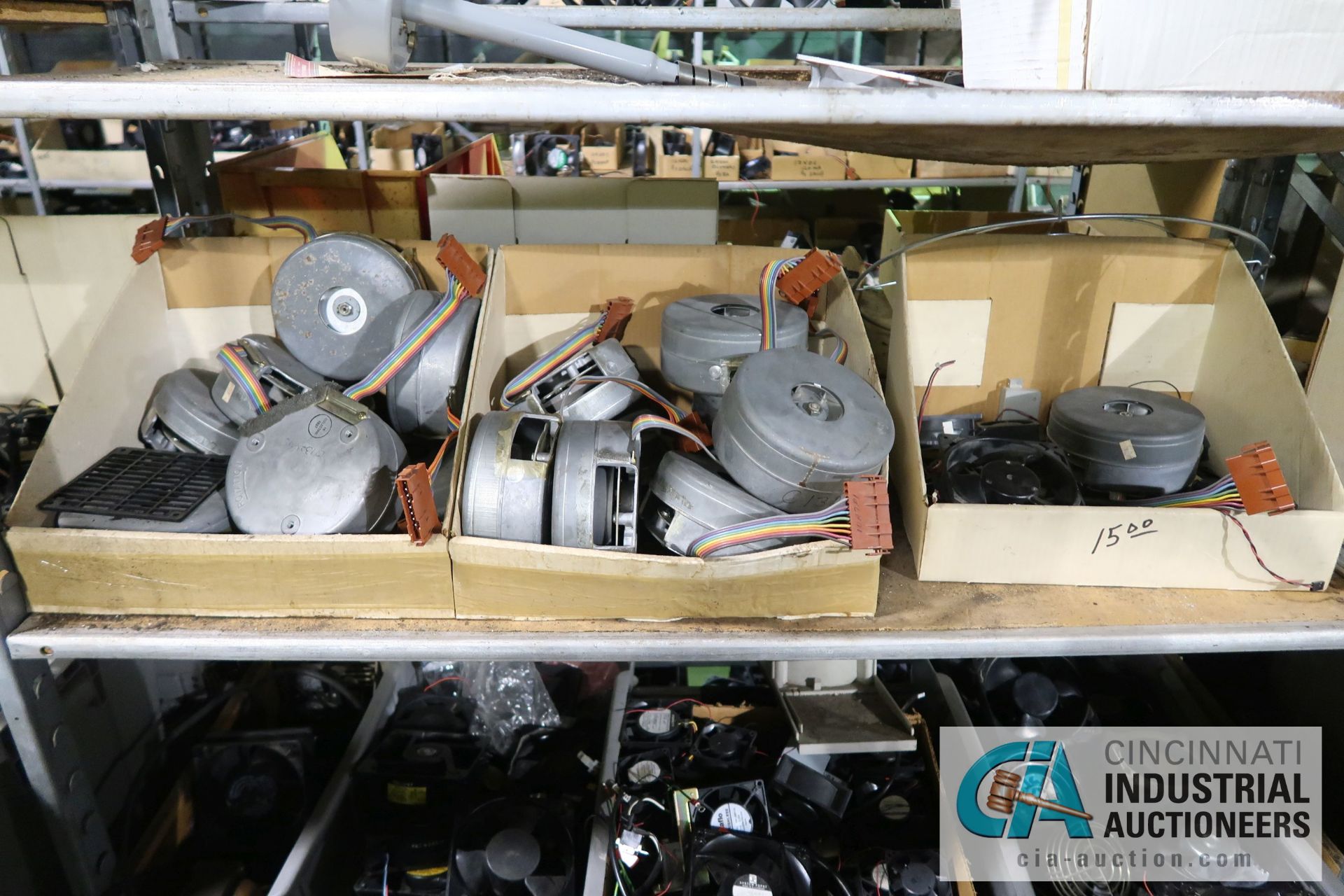 (LOT) LARGE QUANTITY OF COMPUTER FANS OF ALL SIZES ON (7) SECTIONS SHELVING - Image 9 of 26