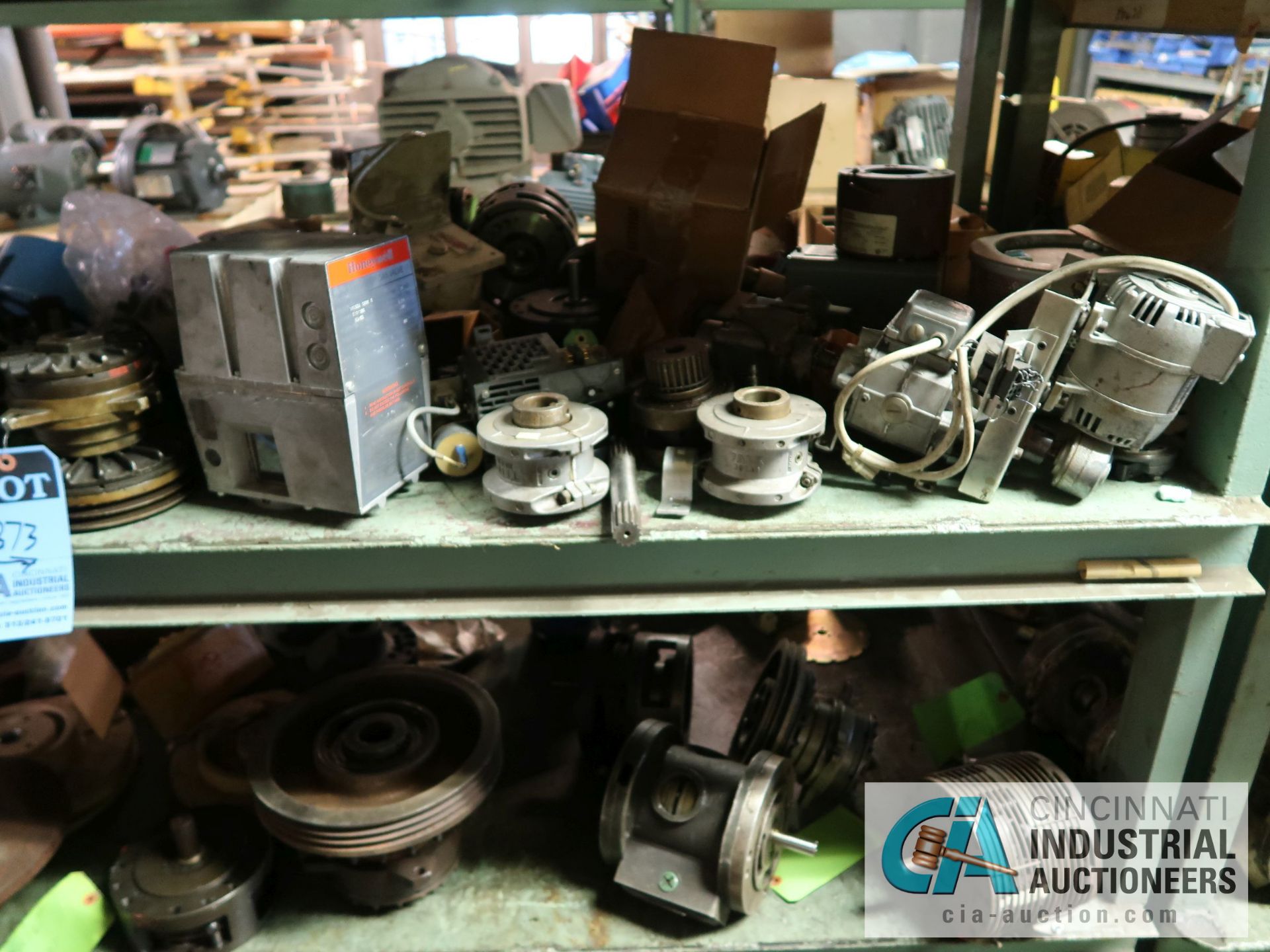 (LOT) MACHINE PARTS, COMPRESSORS, REDUCERS, GEARS, MOTORS, AND OTHER (4) SECTIONS RACK - Image 16 of 28