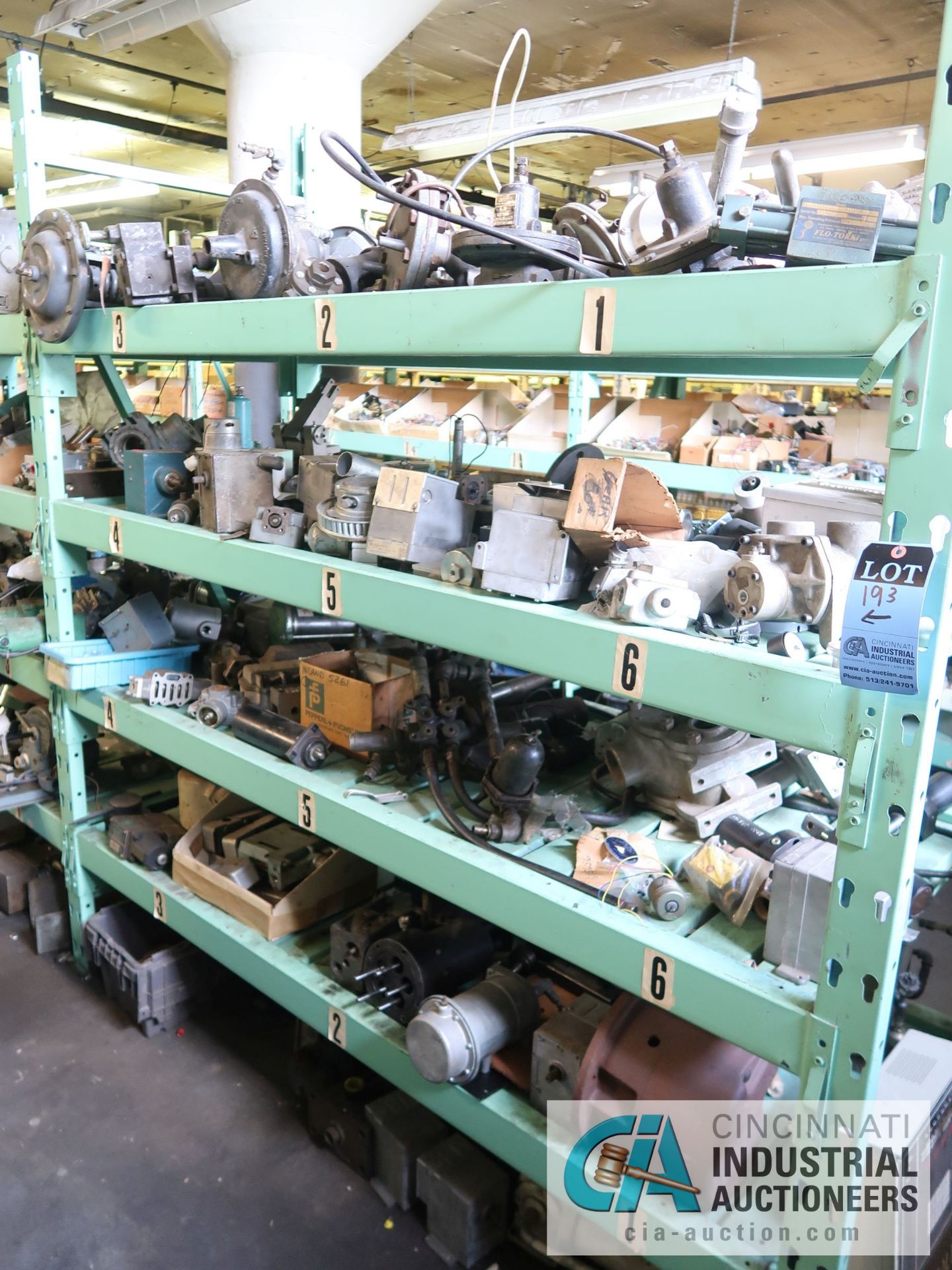 CONTENTS OF (6) RACKS INCLUDING MISCELLANEOUS PNEUMATIC CYLINDERS AND CONTROL VALVES **NO RACKS** - Image 20 of 39