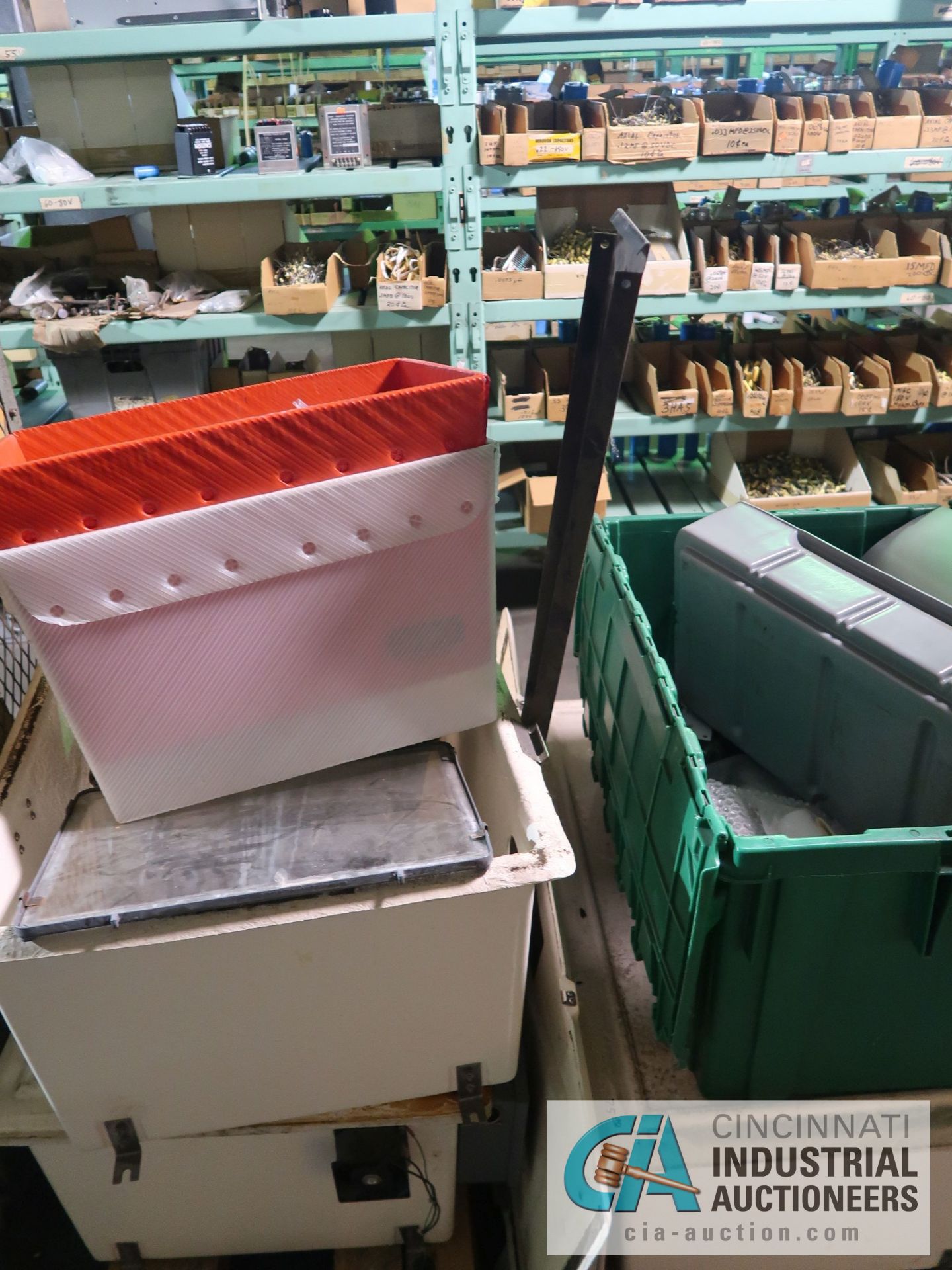 CARTS WITH MISCELLANEOUS ELECTRICAL AND ELECTRONIC PARTS - Image 5 of 12