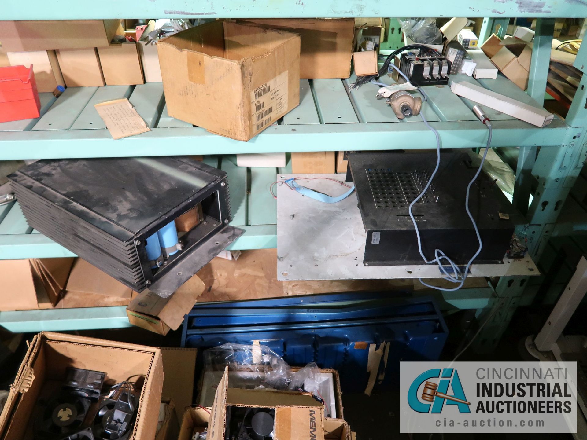 (LOT) CONTENTS OF (3) SECTION GREEN RACK - ALLEN BRADLEY ELECTRICAL COMPONENTS, INDUSTRIAL - Image 13 of 16