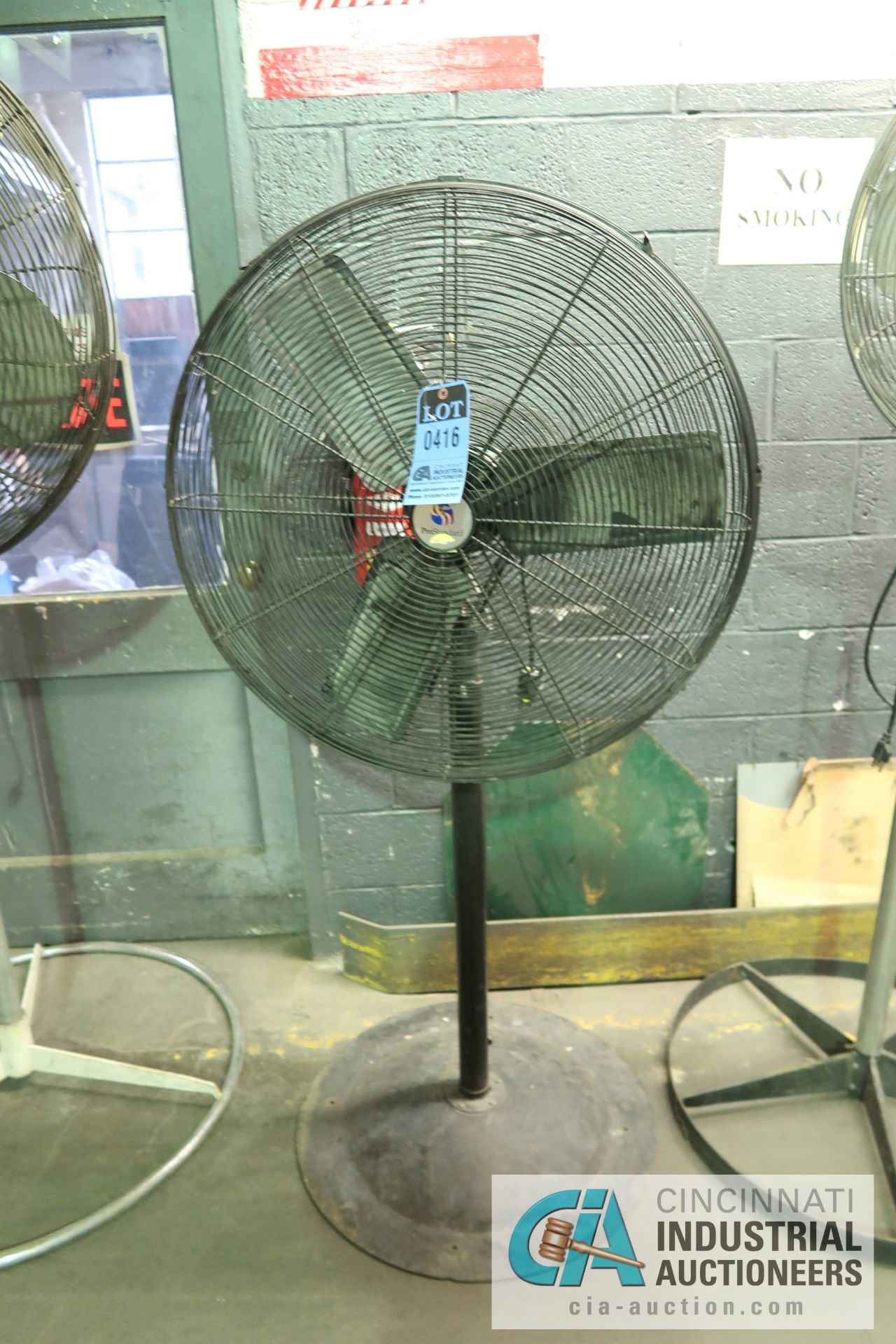 PEDESTAL FAN