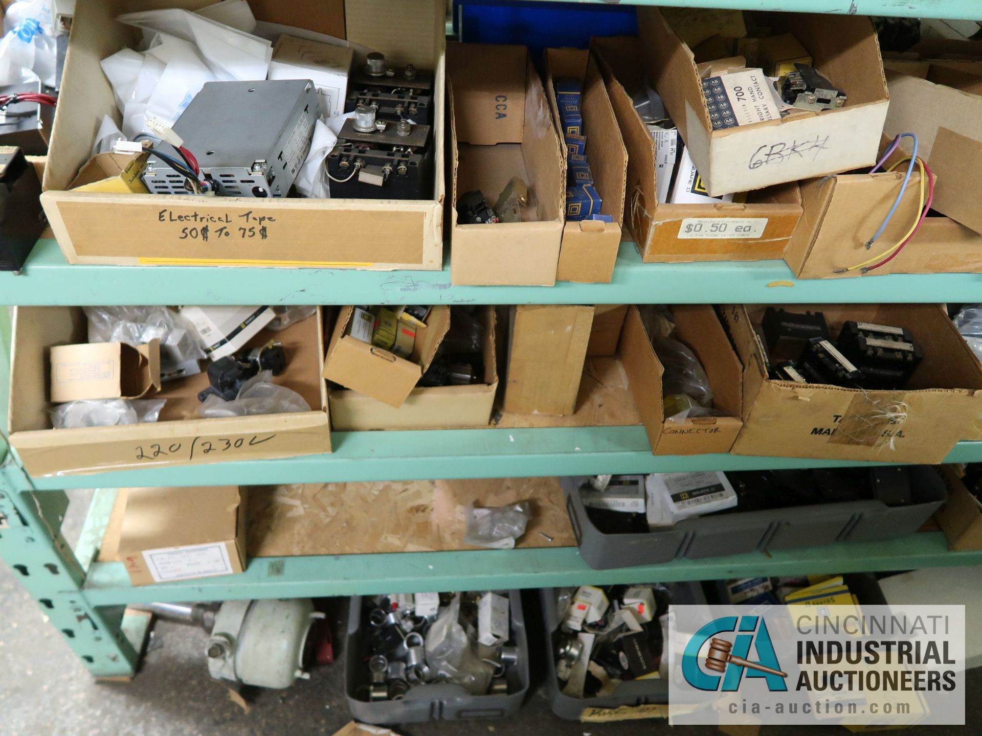 (LOT) CONTENTS OF (3) SECTION GREEN RACK - ALLEN BRADLEY ELECTRICAL COMPONENTS, INDUSTRIAL - Image 3 of 25