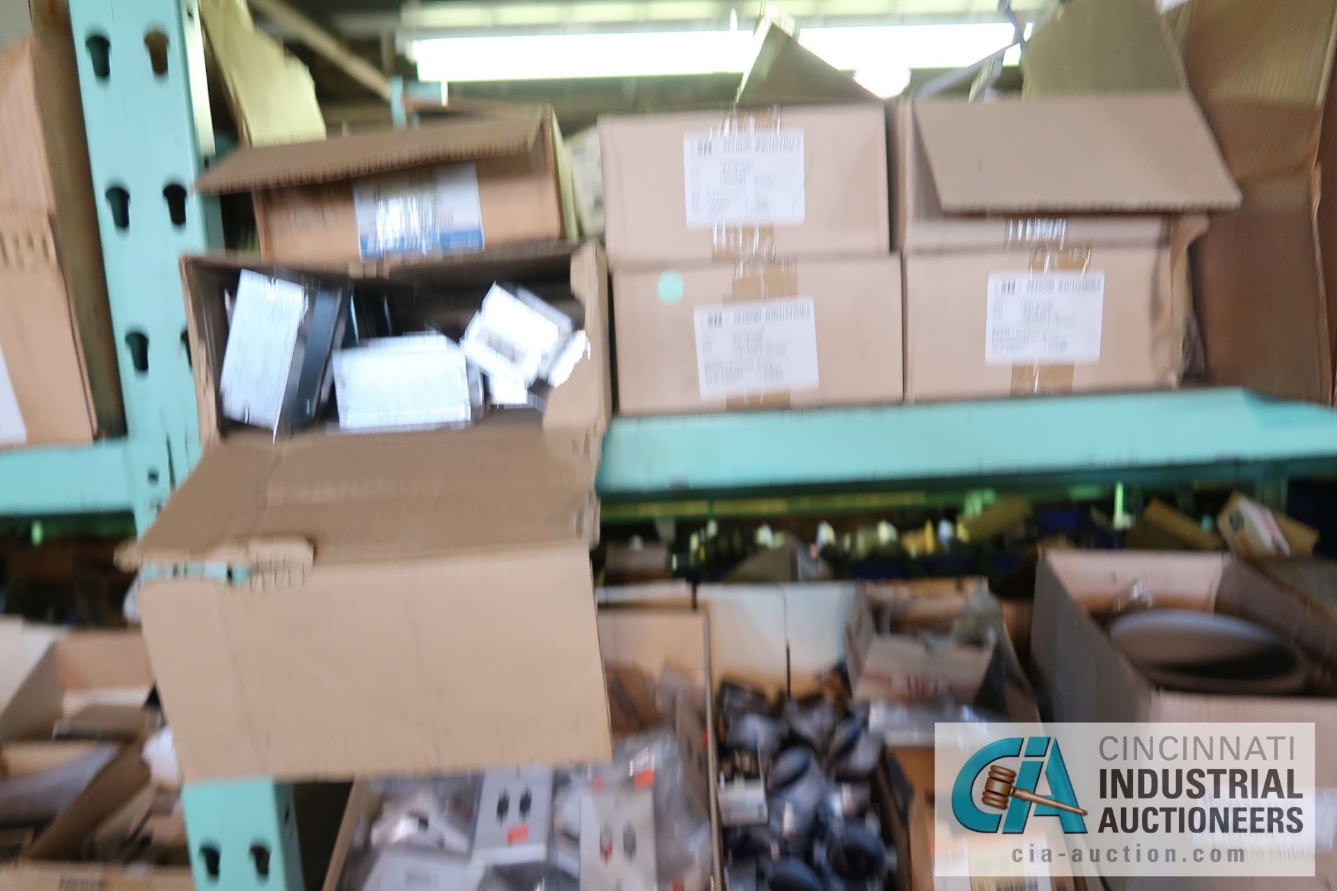 (LOT) CONTENTS OF (5) SECTIONS GREEN RACK AND STEEL TOTES - ALL ELECTRICAL CONTRACTORS ITEMS - - Image 20 of 47