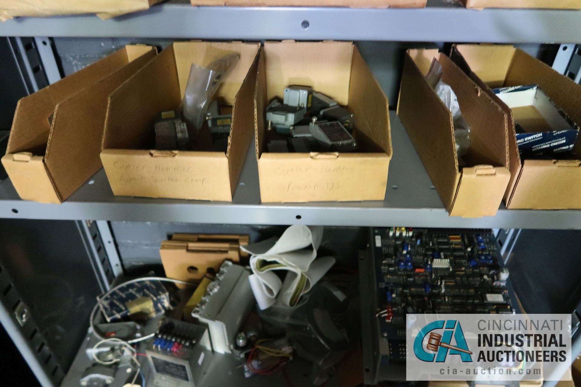 (LOT) CONTENTS OF (10) SECTION SHELVING AND (1) GREEN RACK - ELECTRICAL - PUSH SWITCHES, NAMCO - Image 19 of 27