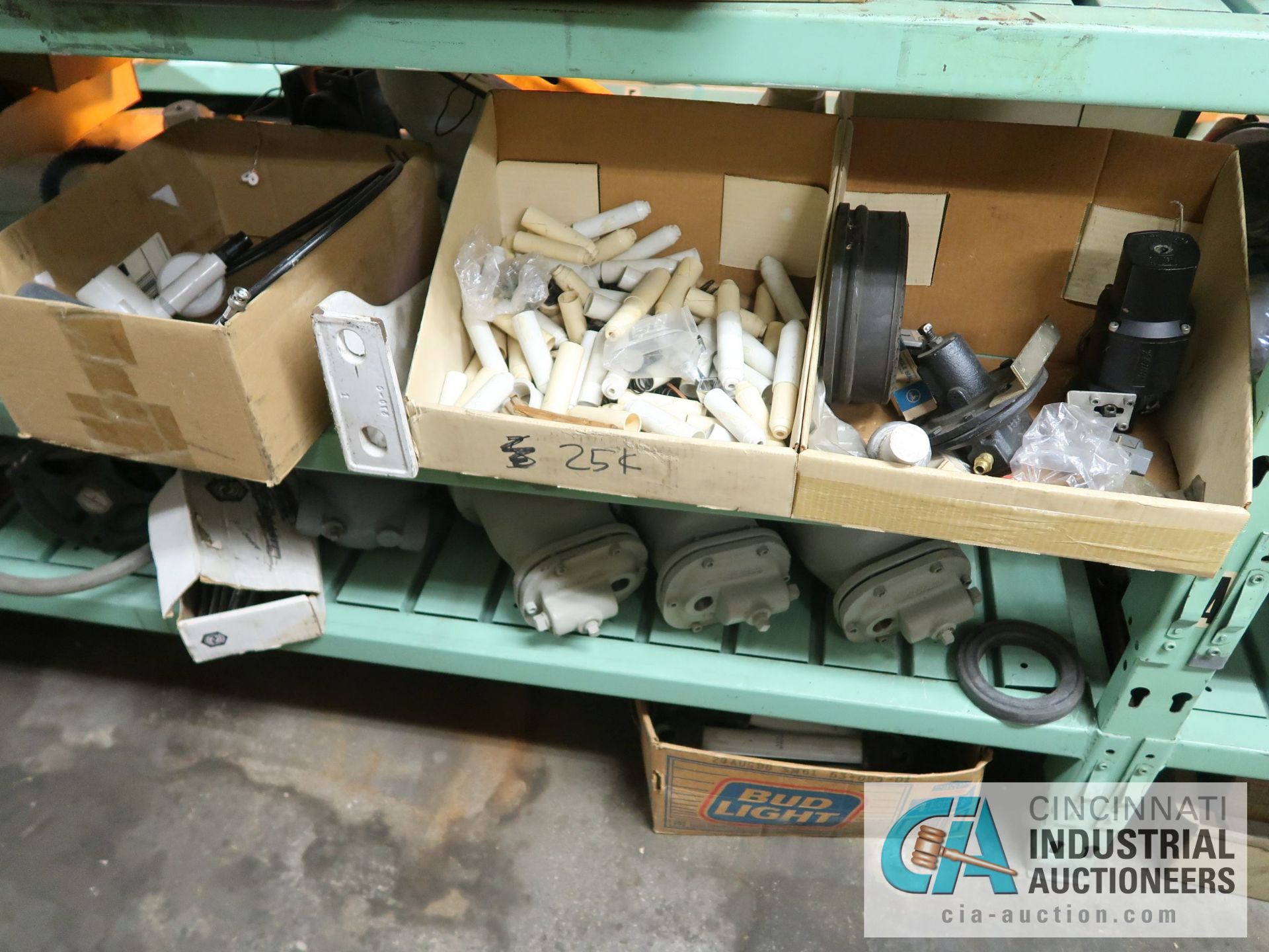 CONTENTS OF (6) RACKS INCLUDING MISCELLANEOUS VALVES, SEALS, FILTERS, PLUMBING PARTS, FIRE SPRINKLER - Image 18 of 26