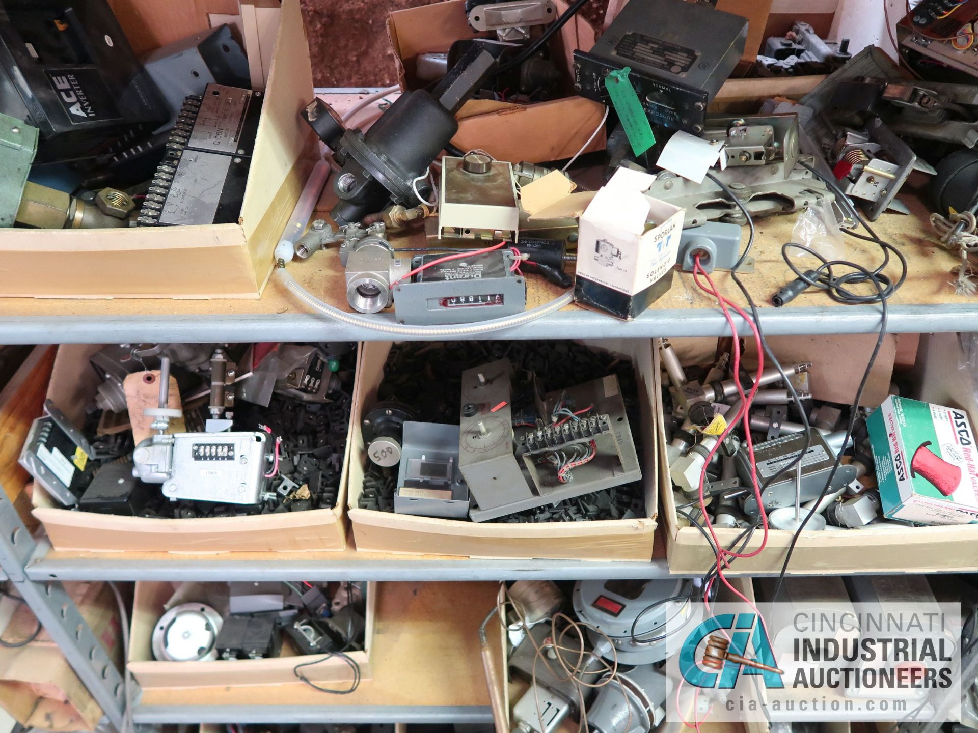 CONTENTS OF (16) SHELVES INCLUDING MISCELLANEOUS VALVES, THERMOSTATS, ANALYZERS, ELECTRICAL, CONTROL - Image 10 of 47