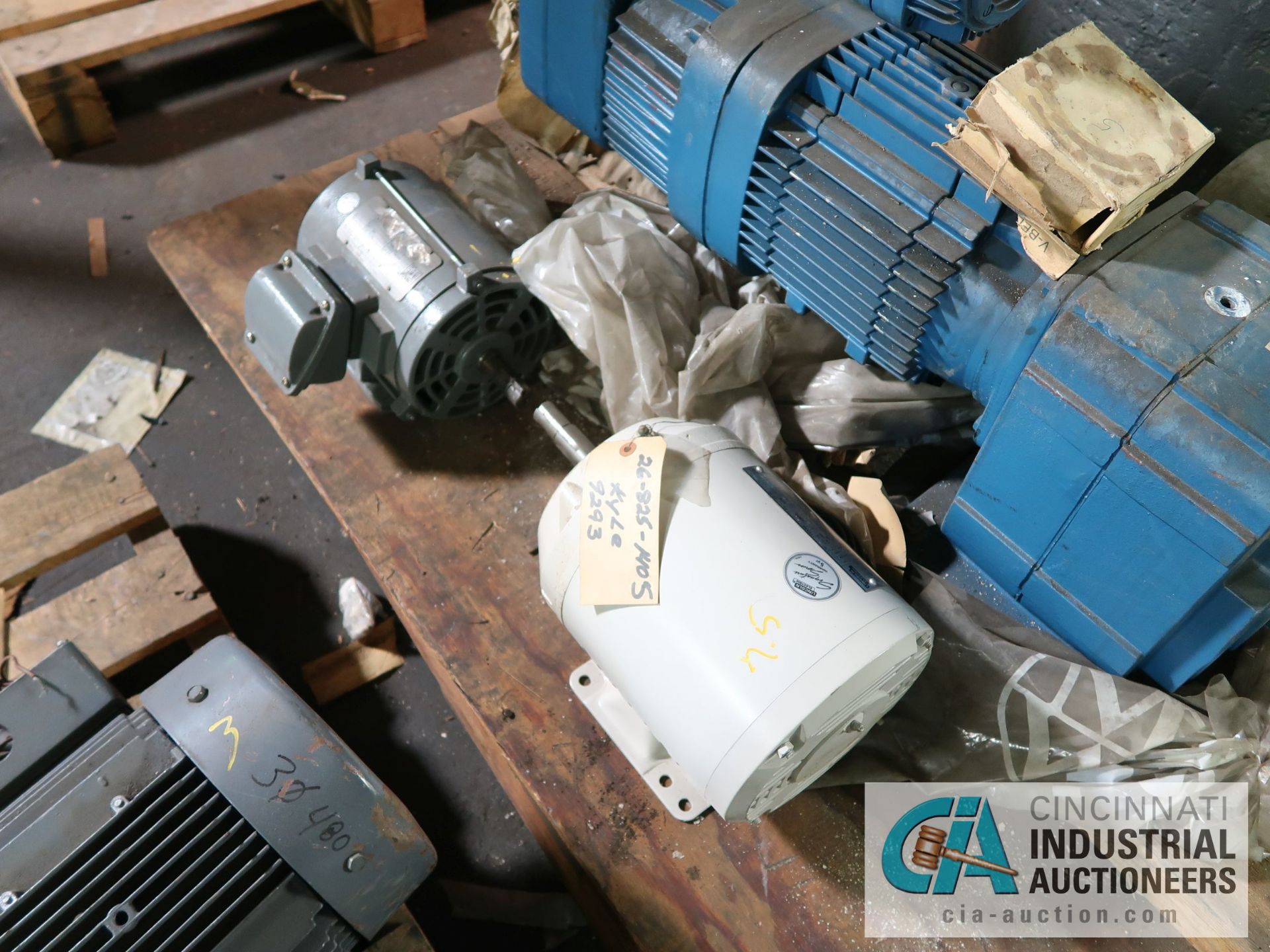 MOTORS ON SKID - 7-1/2 HP LINCOLN, 1 HP, 5 HP AND DEMAG GEAR REDUCER - Image 3 of 8