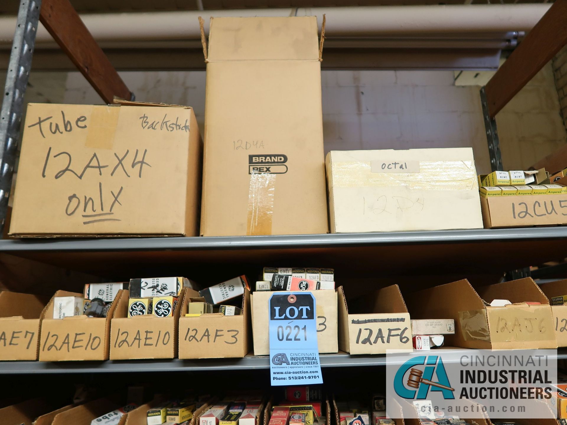 SHELVING UNIT OF ELECTRONIC TUBES, GE, SYLVANIA, RAYTHEON AND OTHERS - Image 3 of 3