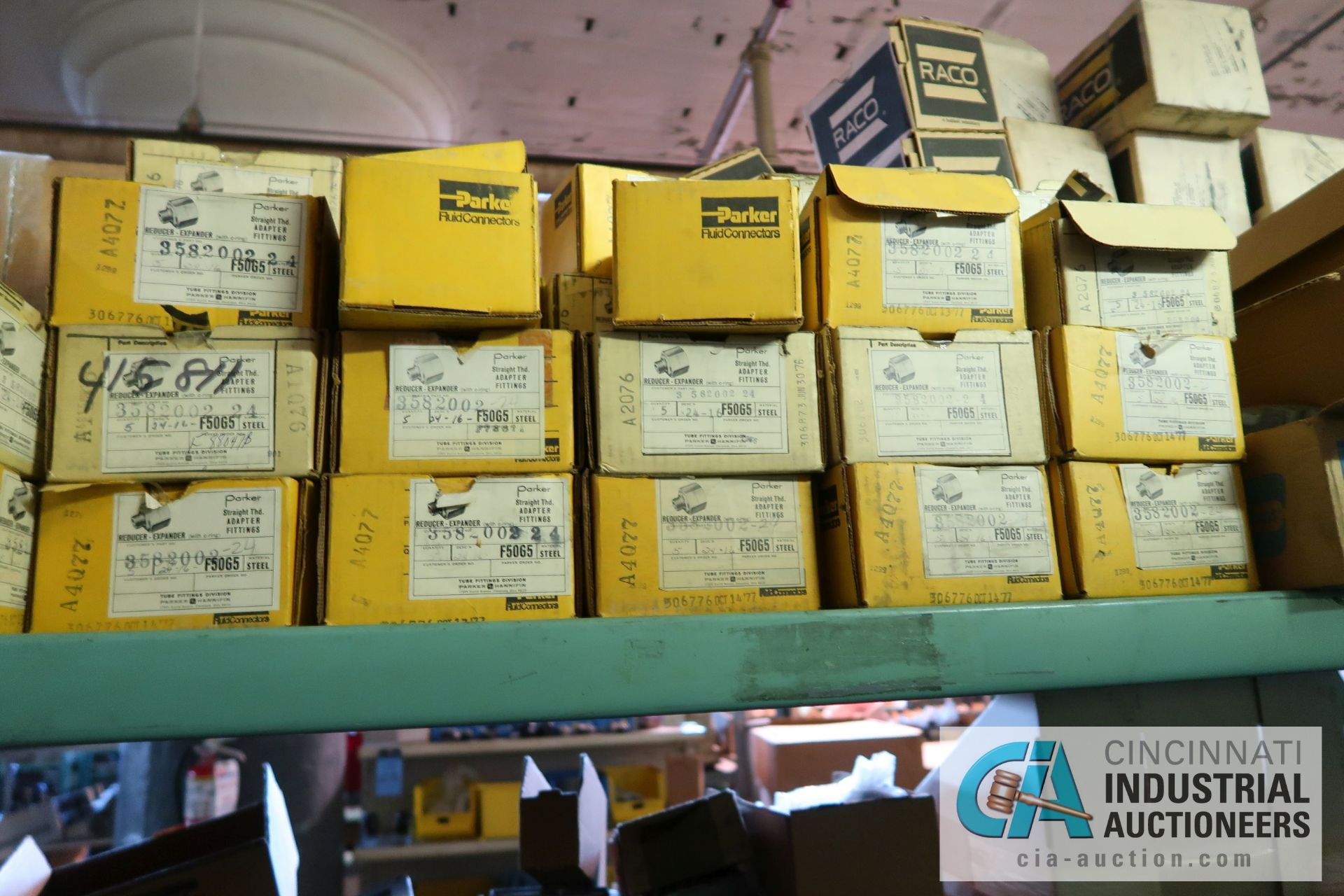 (LOT) CONTENTS OF (5) SECTIONS GREEN RACK AND STEEL TOTES - ALL ELECTRICAL CONTRACTORS ITEMS - - Image 36 of 47