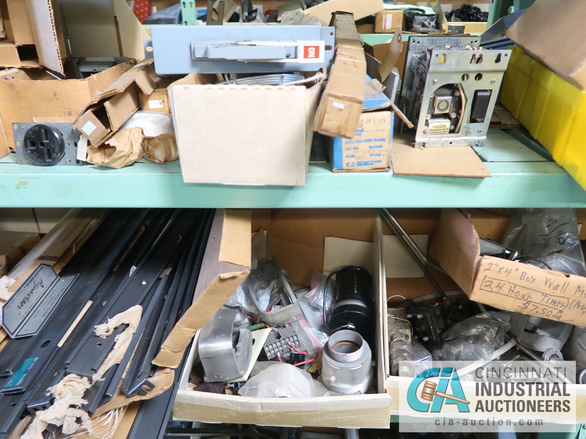 CONTENTS OF (6) RACKS INCLUDING MISCELLANEOUS AUTOMOTIVE PARTS, BREAKS, ROTORS, GASKETS, MOUNTING - Image 13 of 38