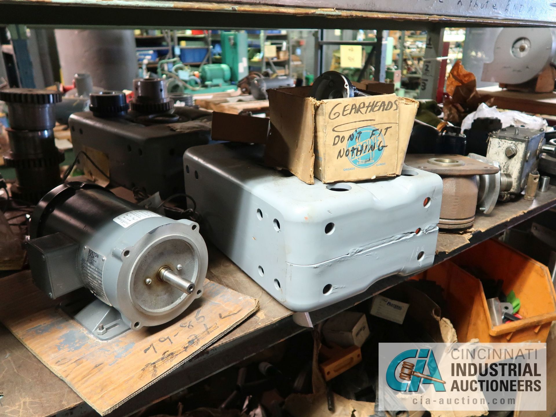 (LOT) MACHINE PARTS, COMPRESSORS, REDUCERS, GEARS, MOTORS, AND OTHER (4) SECTIONS RACK - Image 9 of 28