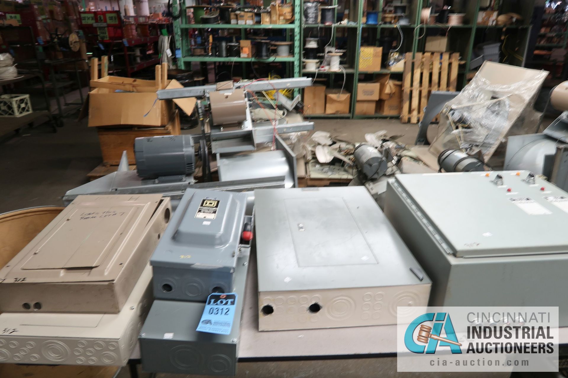 (LOT) TABLE WITH ELECTRICAL - (4) SERVICE PANELS BY GE AND SIEMENS, DISCONNECT SWITH AND PUMP