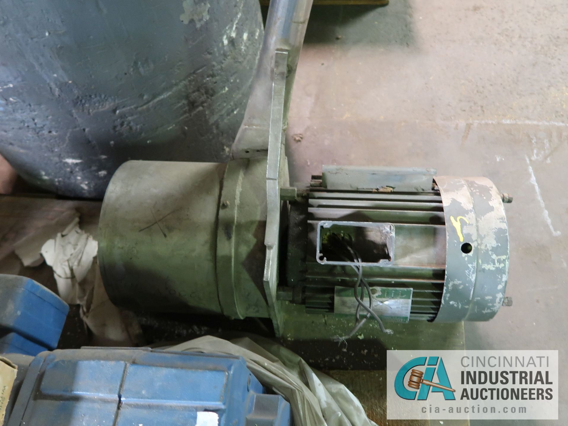 MOTORS ON SKID - 7-1/2 HP LINCOLN, 1 HP, 5 HP AND DEMAG GEAR REDUCER - Image 7 of 8