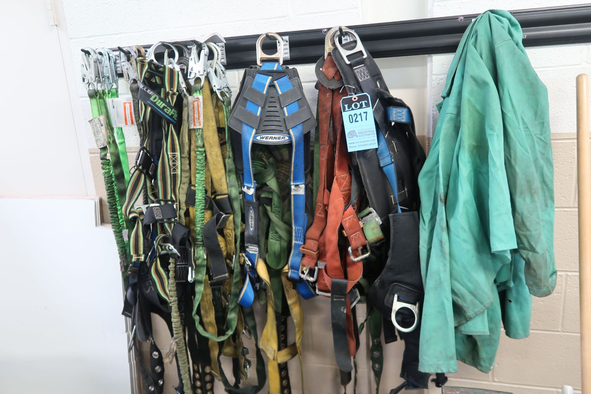 (LOT) SAFETY LANYARDS