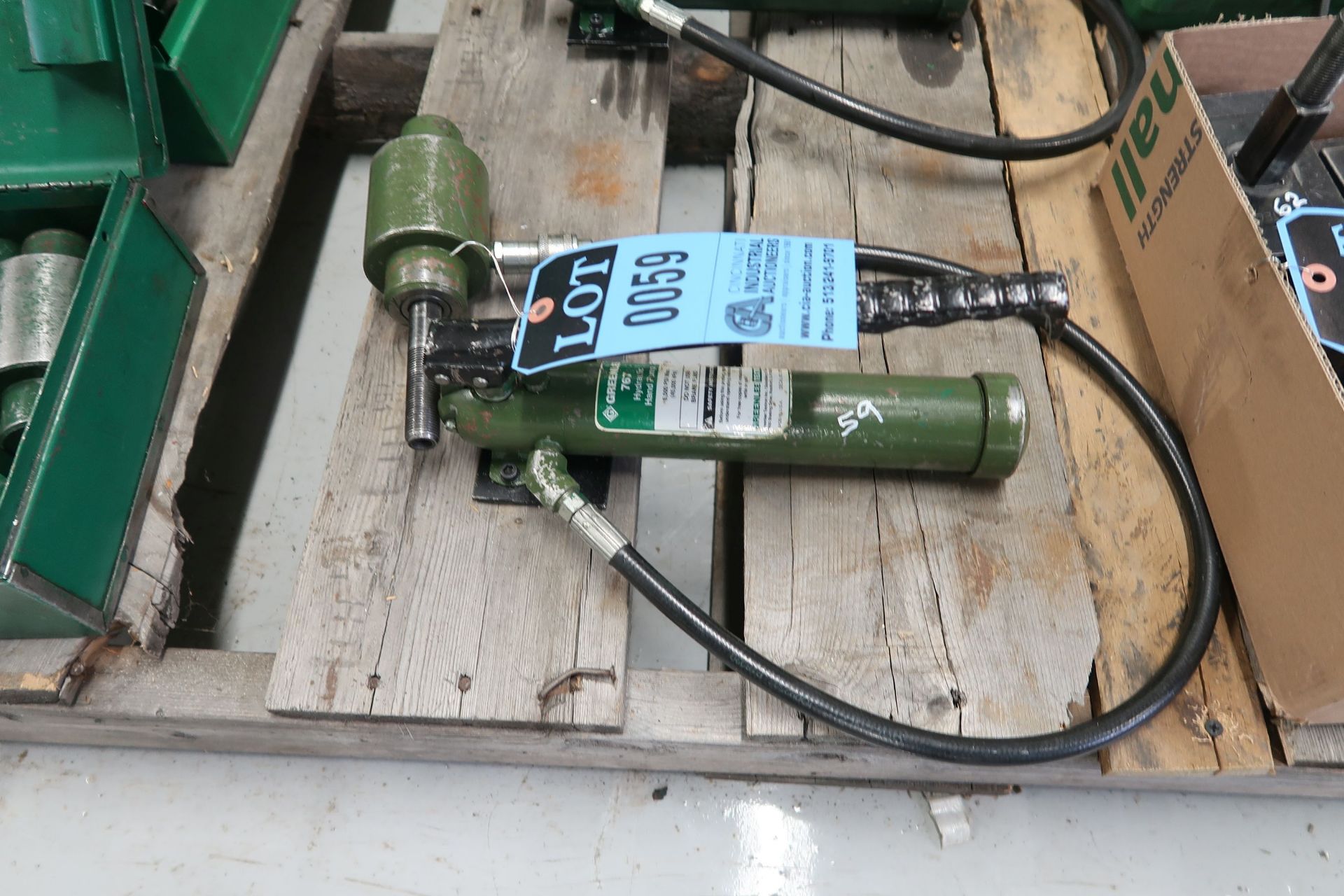 GREENLEE 767 HYDRAULIC KNOCKOUT PUNCH PUMP AND RAM