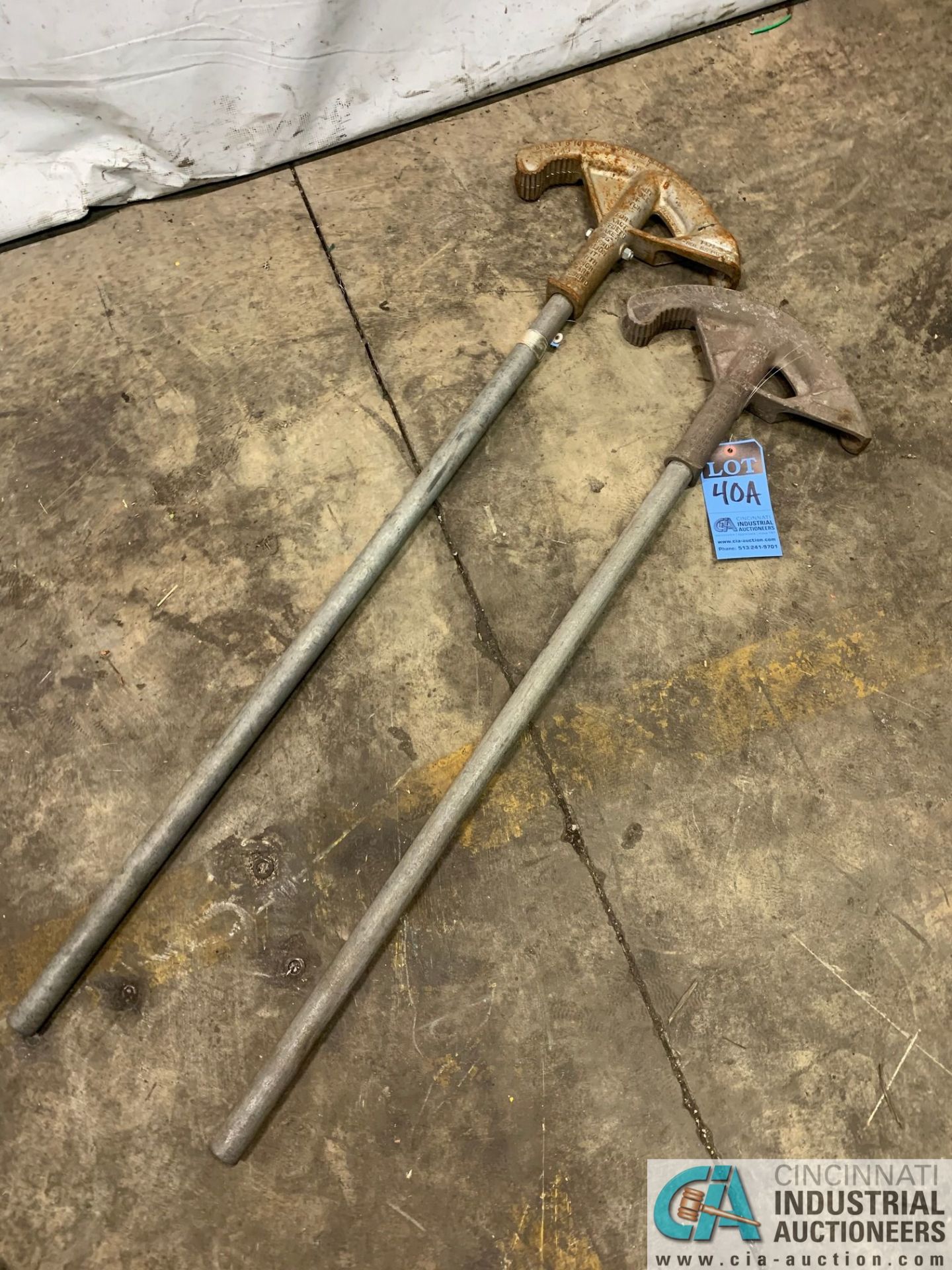 (LOT) (2) RIDGID HAND BENDERS 1" CAPACITY **LOCATED AT 1400 OAK ST., TOLEDO, OHIO**