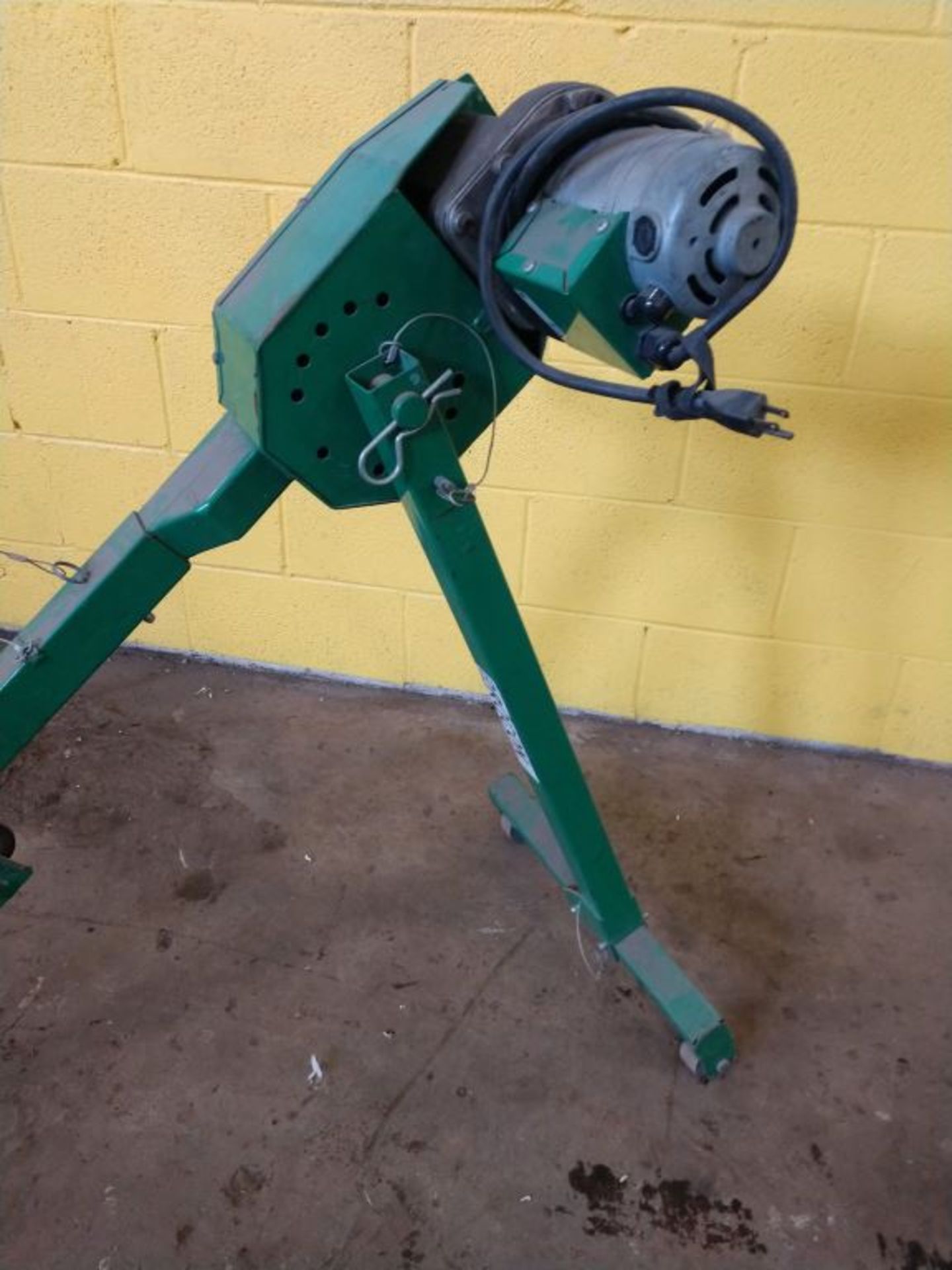 MOTORIZED WIRE PULLER **LOCATED AT 1400 OAK ST., TOLEDO, OHIO** - Image 3 of 8