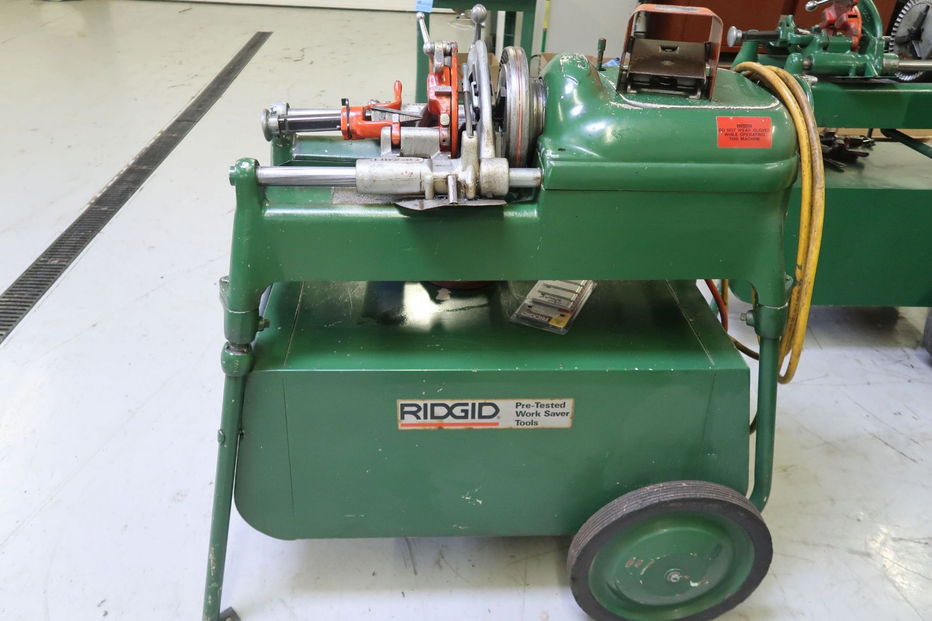 RIDGID MODEL 535 PORTABLE ELECTRIC PIPE THREADER; S/N 403374 - Image 6 of 6