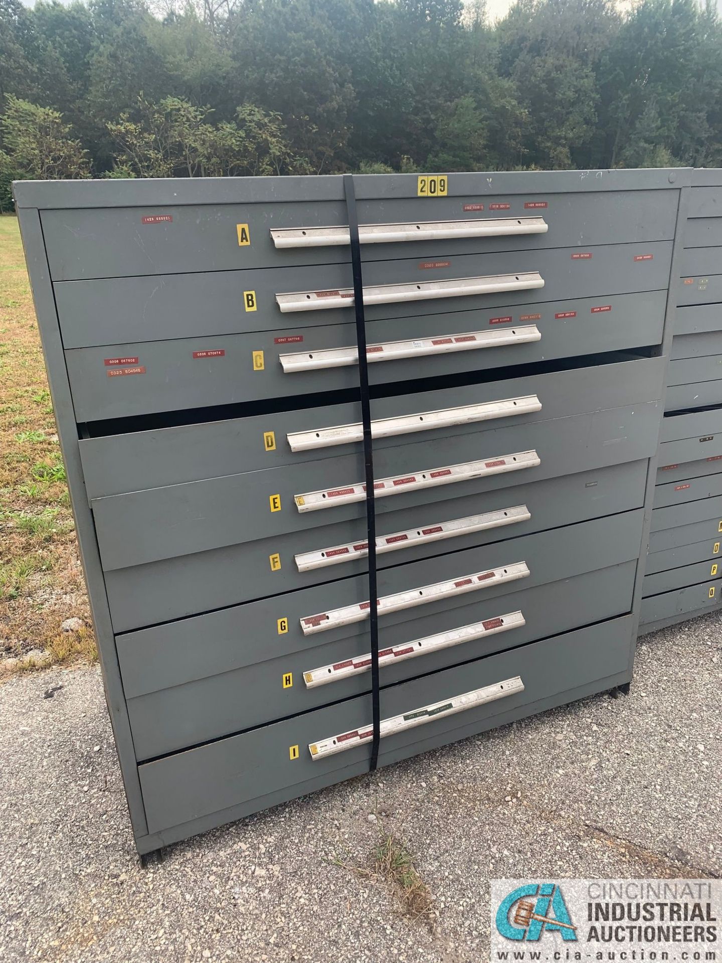 9-DRAWER STANLEY VIDMAR 60" X 27" X 59" EXTRA WIDE TOOL CABINET **LOCATED AT 1400 OAK ST., TOLEDO,