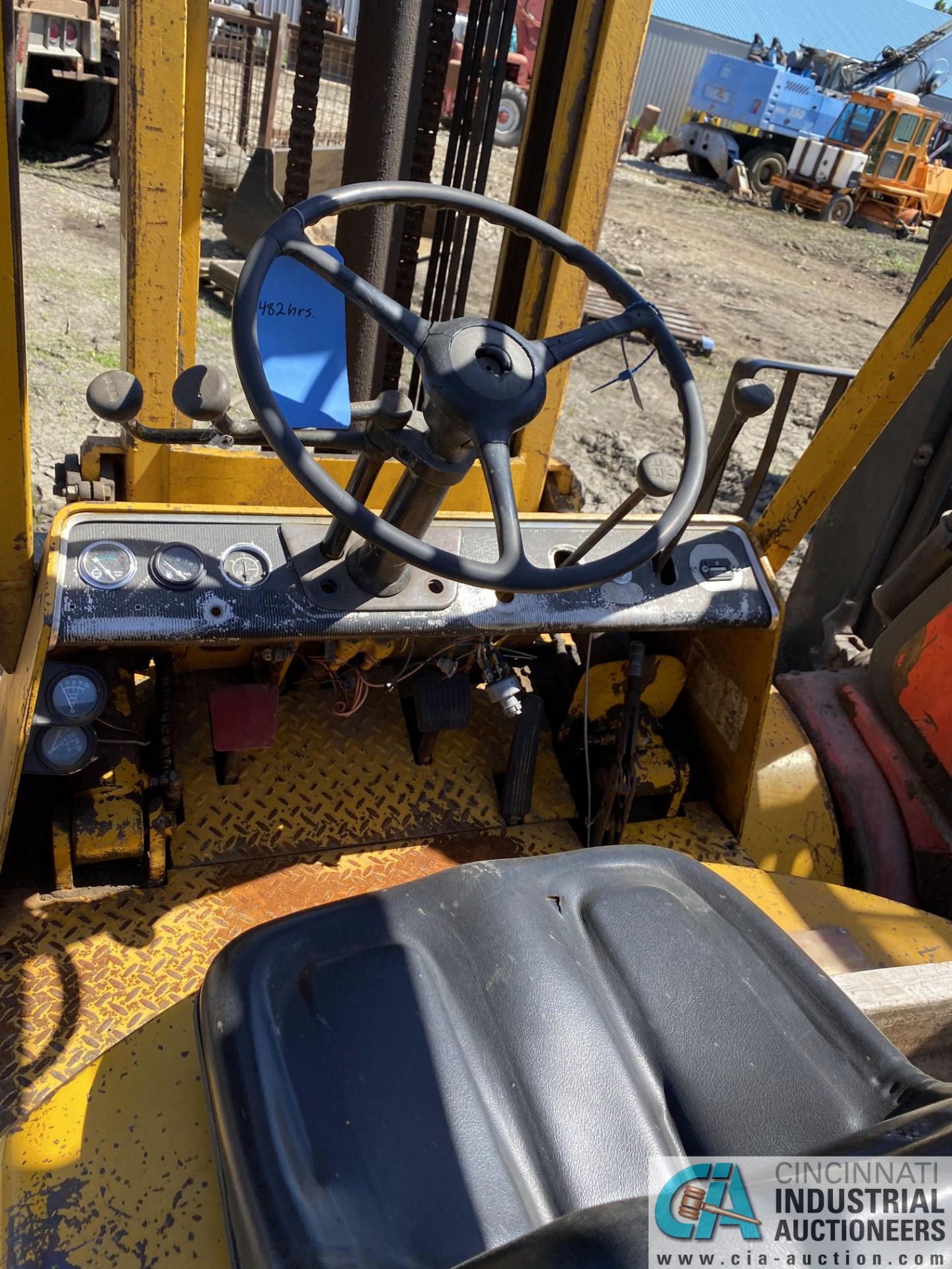 HYSTER DUAL PNEUMATIC TIRE GAS FORKLIFT, 2-STAGE MAST, 48" FORKS - Image 2 of 4