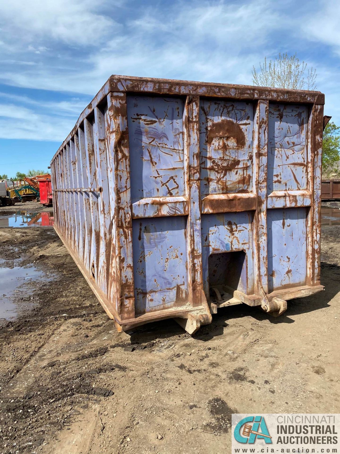 OPEN TOP STEEL CONSTRUCTED ROLLOFF CONTAINER, APPROX. 32' ONG X 7' HIGH X 8' WIDE - Image 6 of 7