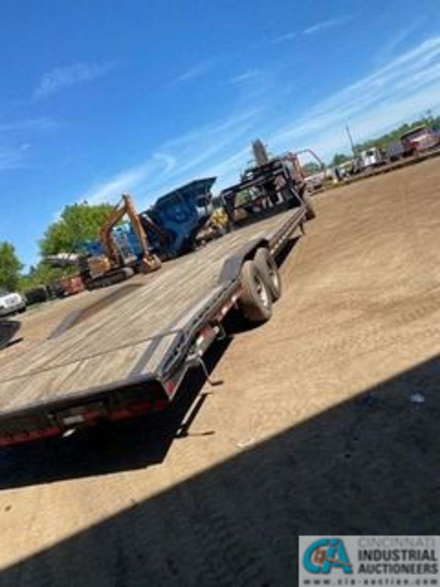 2016 - 36' LOADTRAIL TANDEM AXLE GOOSENECK EQUIPMENT TRAILER, 14,000 GVW, VIN# 4ZEGC3625G1110347