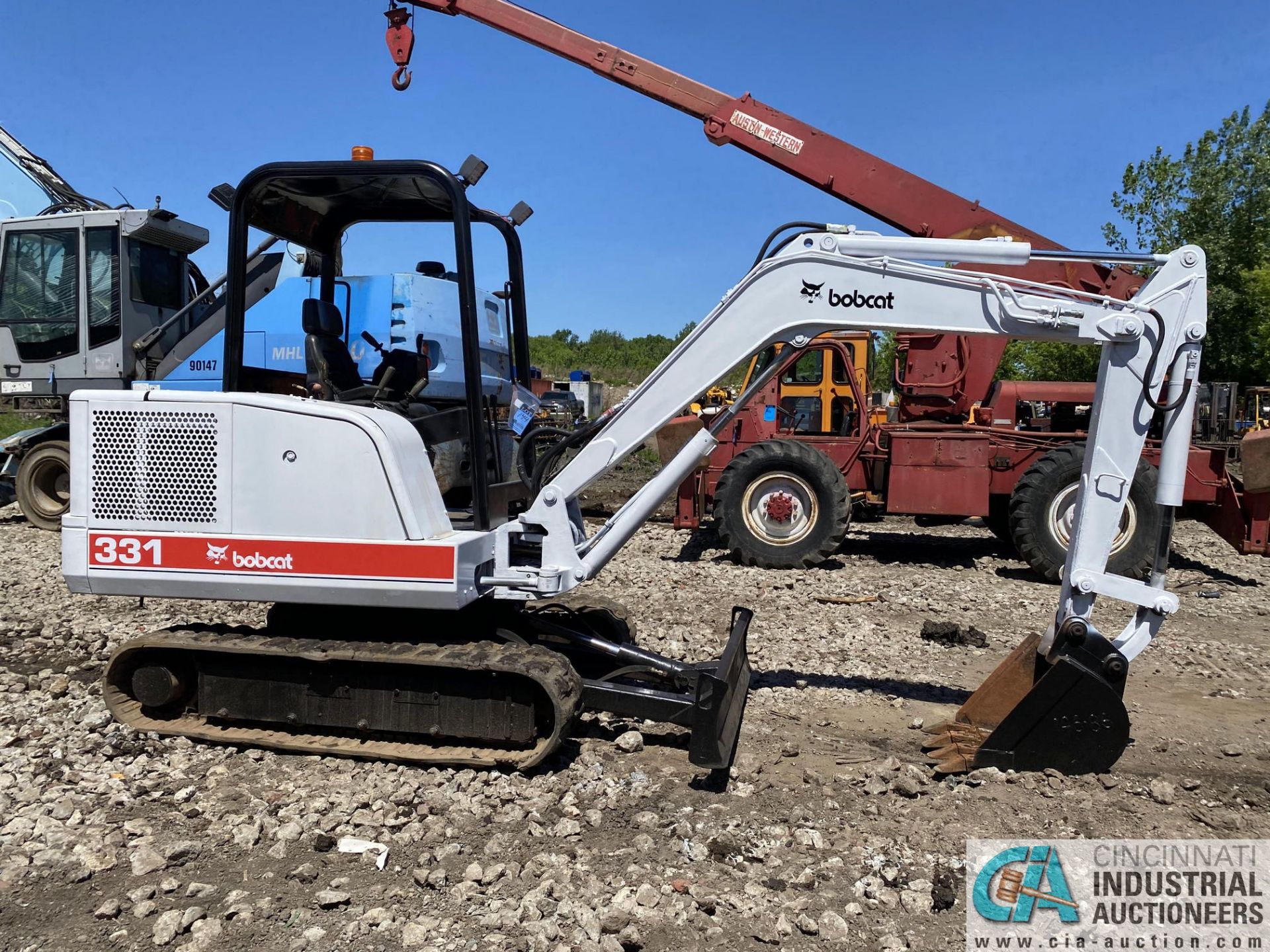 BOBCAT 331 MINI EXCAVATOR, 4-CYLINDER DIESEL ENGINE, 6,275 HOURS; S/N 511920385, WITH 20" TOOTH - Image 6 of 7