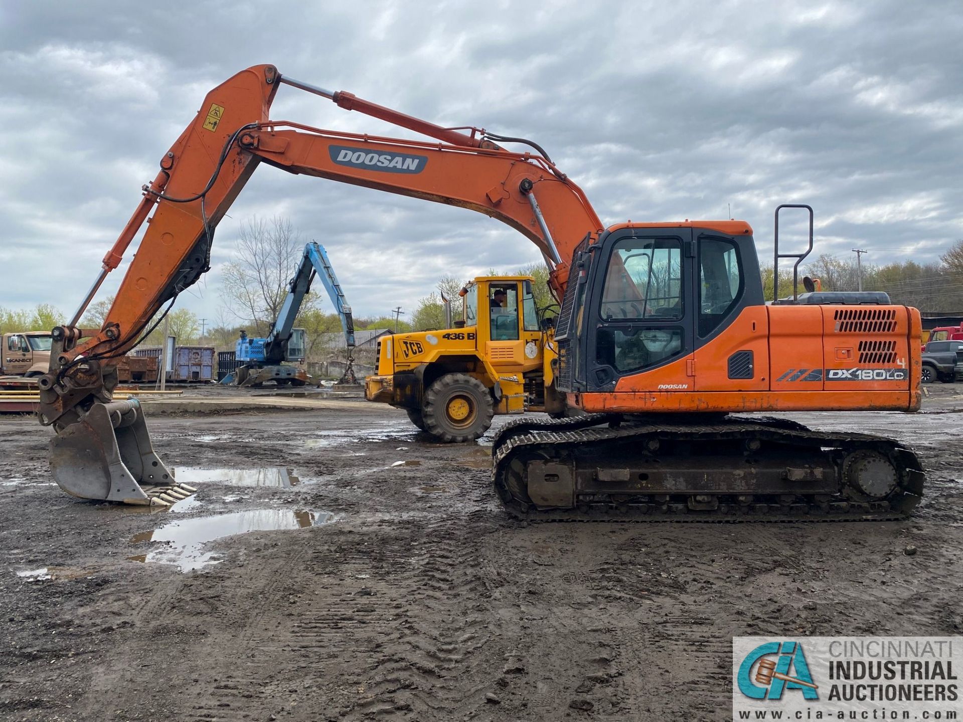 DOOSAN DX180LC-3 EXCAVATOR, ____ HOURS, DOOSAN CYLINDER DIESEL ENGINE, S/N DHKCEBANAE0004217, WITH