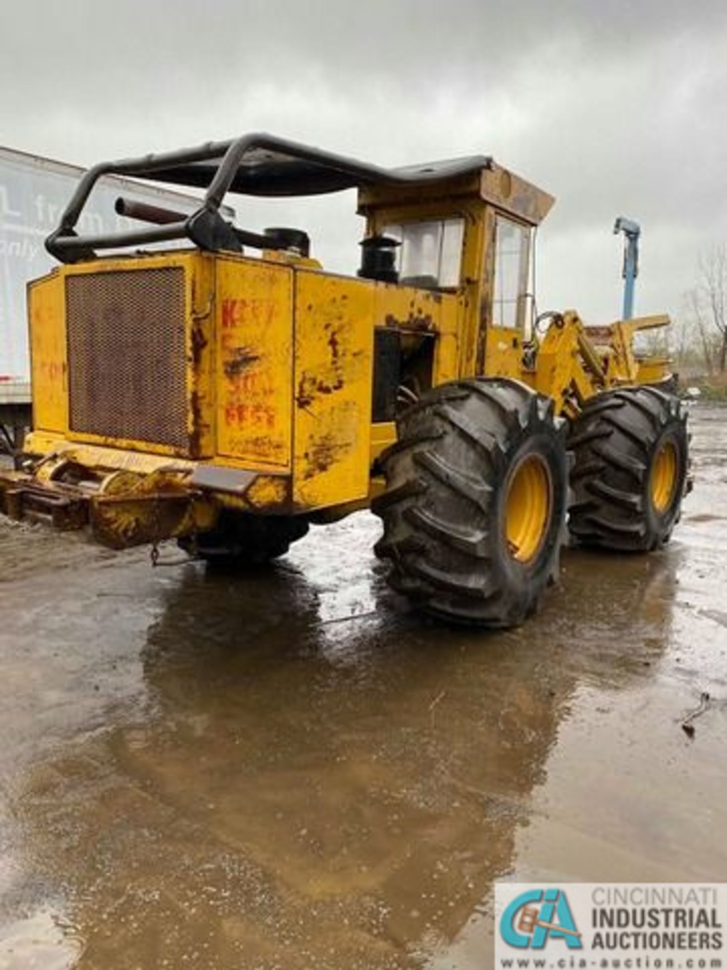 HYDRO-AX MODEL 621 RUBBER TIRE FELLER BUNCHER, DETROIT DIESEL ENGINE, 5,100 HOURS; S/N 2230 - Image 4 of 8