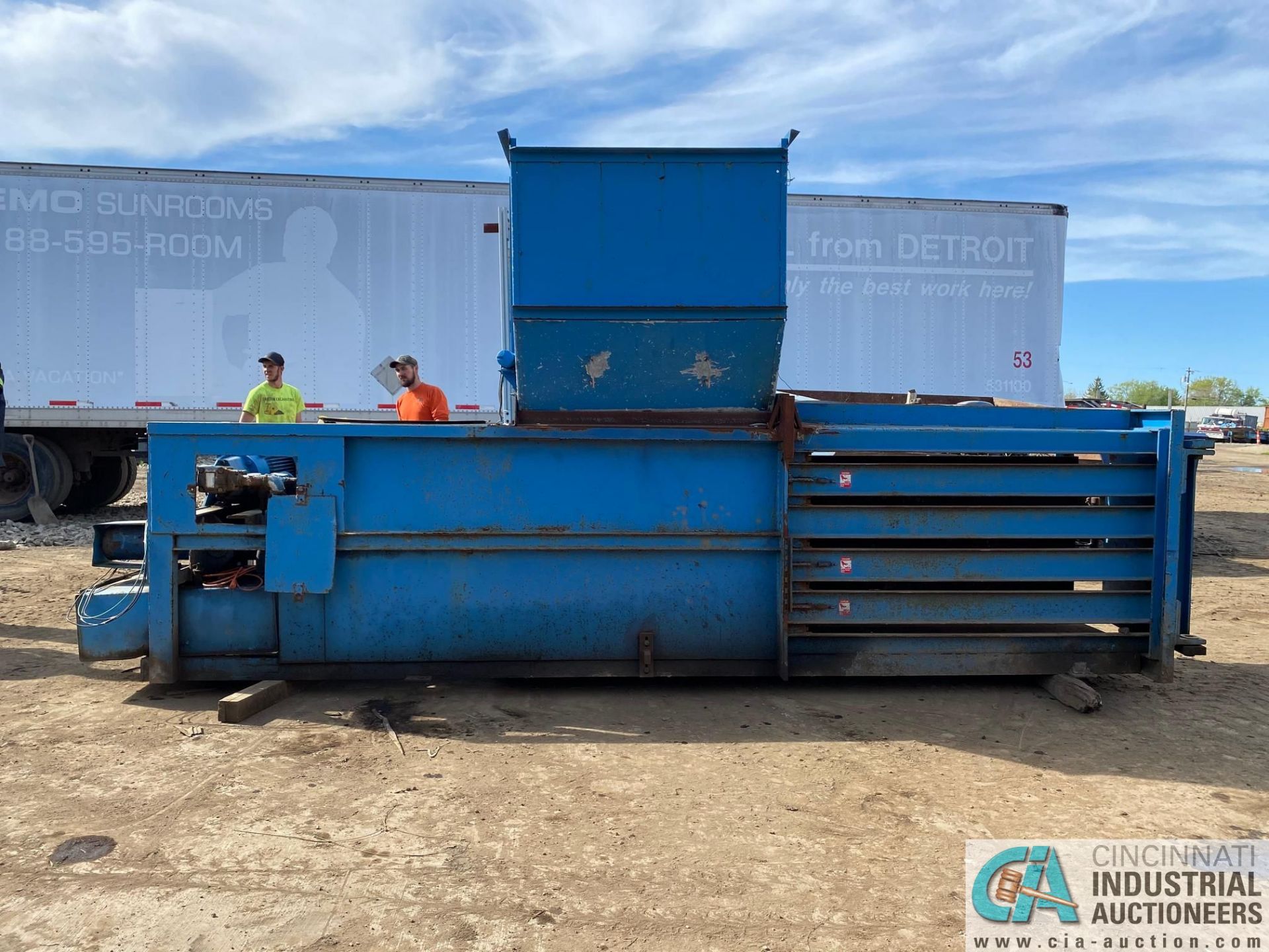 25 HP BALEMASTER TOP LOADING HYDRAULIC HORIZONTAL BALER, 32" WIDE X 60" LONG X 40" HIGH BALE SIZE - Image 2 of 9